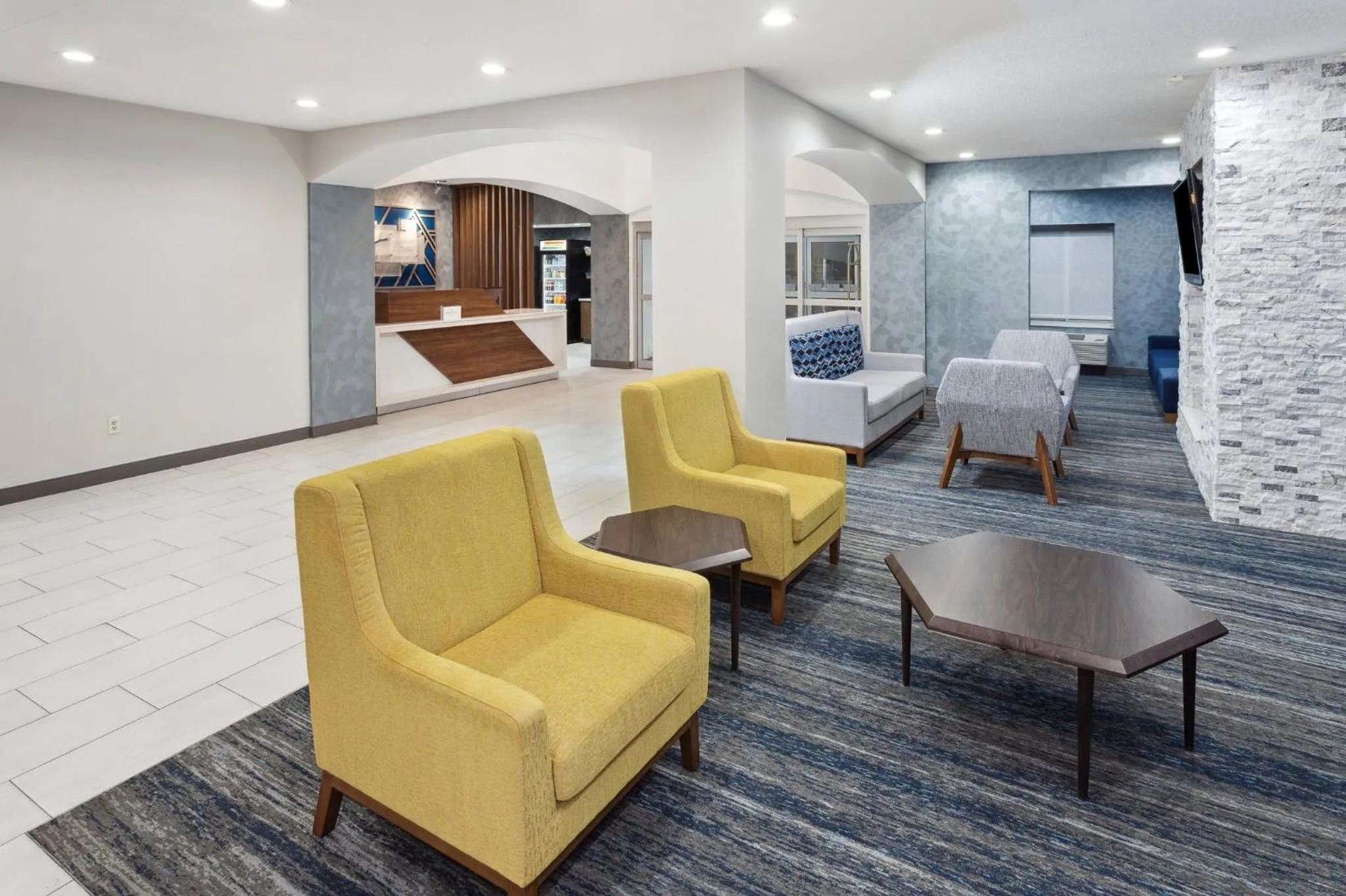 Property building in Holiday Inn Express Pekin - Peoria Area by IHG