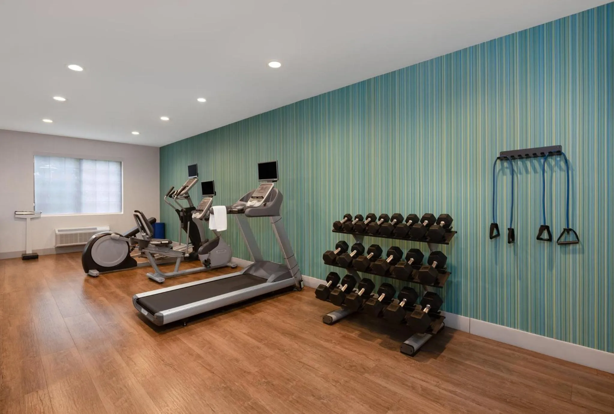 Fitness centre/facilities in Holiday Inn Express Hotel & Suites Kennesaw Northwest - Acworth by IHG
