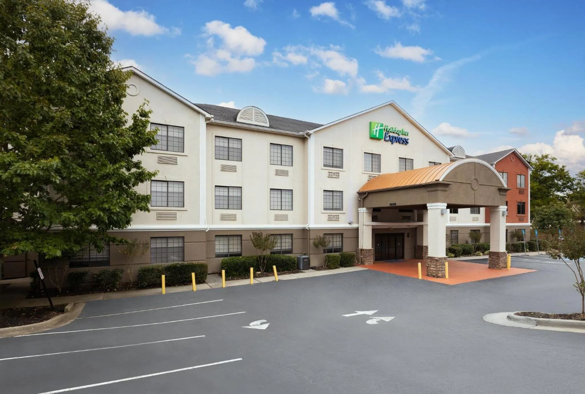 Property building in Holiday Inn Express Hotel & Suites Kennesaw Northwest - Acworth by IHG