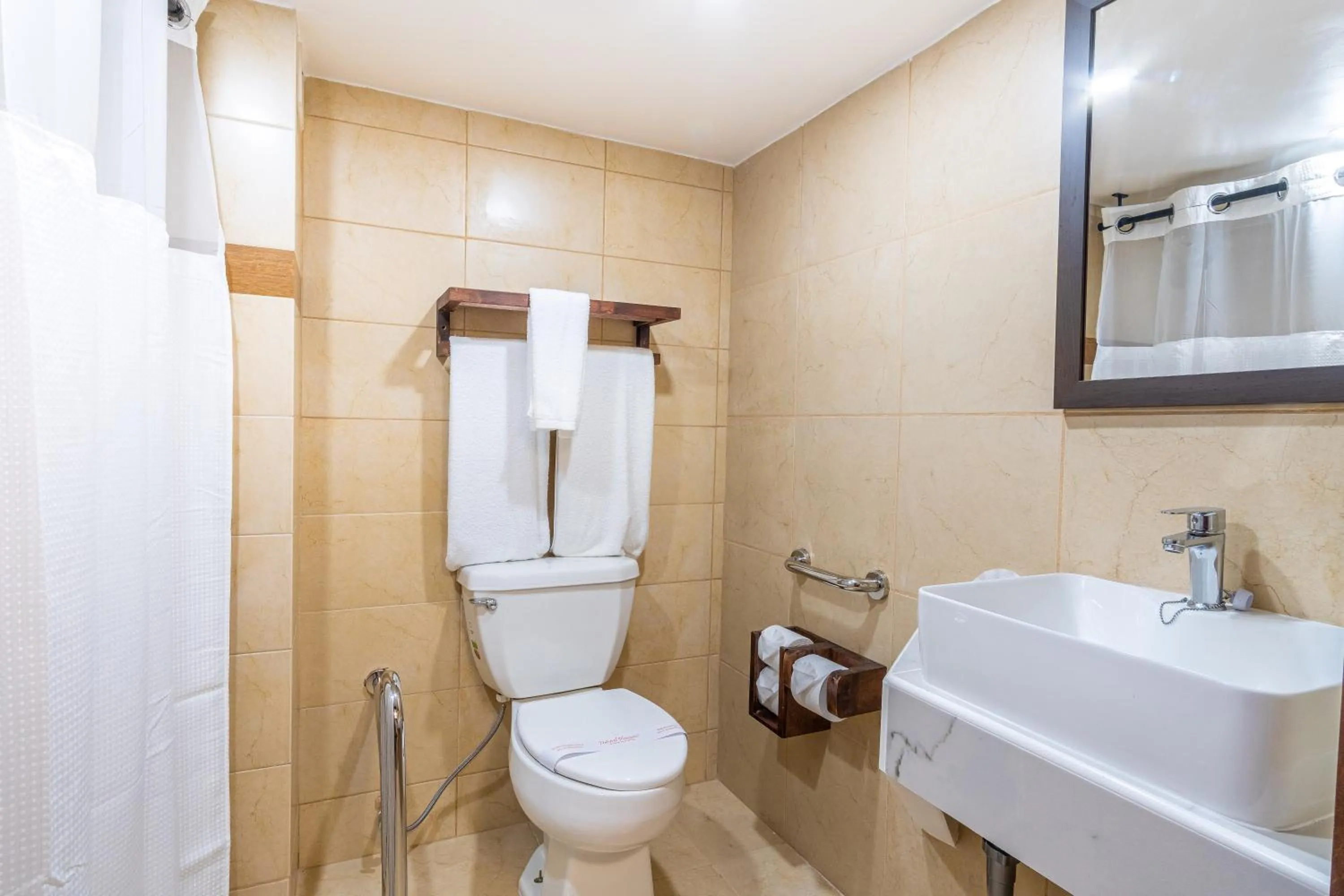 Puerto Nuevo Baja Hotel & Villas