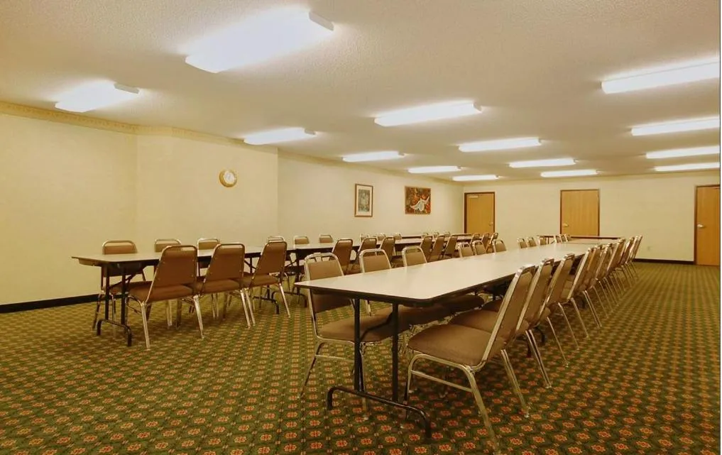 Meeting/conference room in Syracuse Inn and Suites