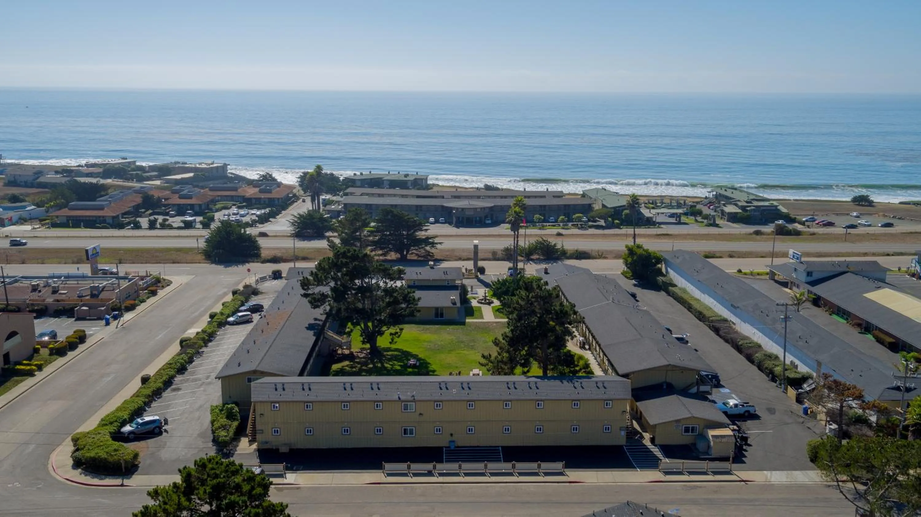 Silver Surf Motel