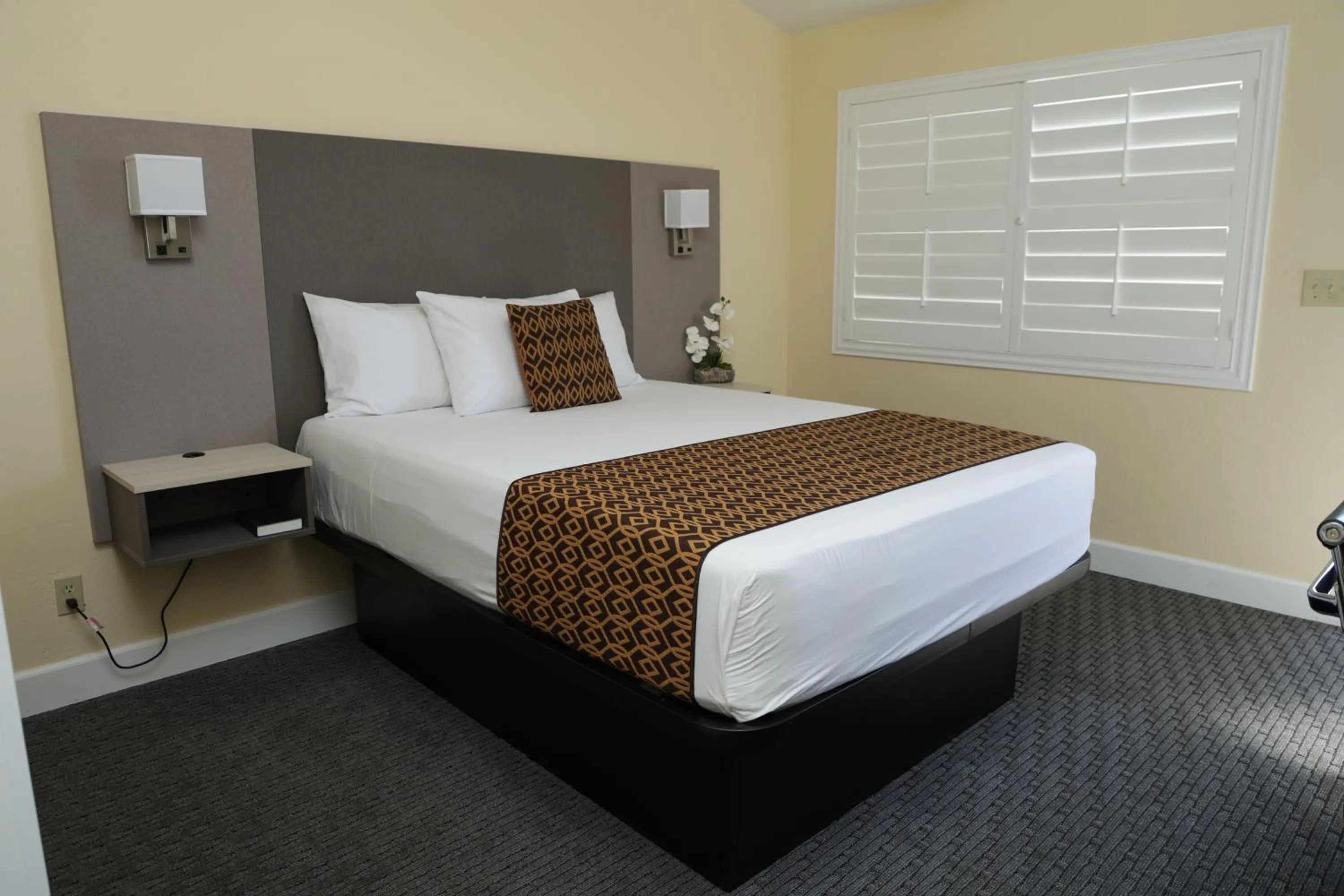 Bed in Silver Surf Motel