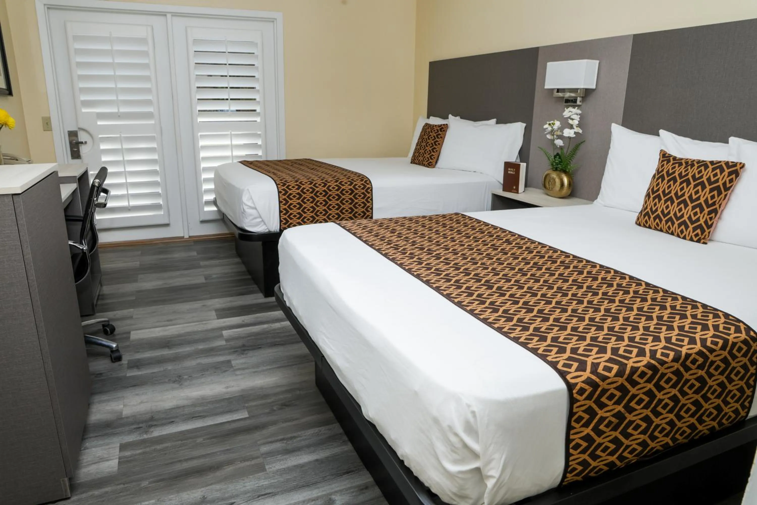 Bed in Silver Surf Motel