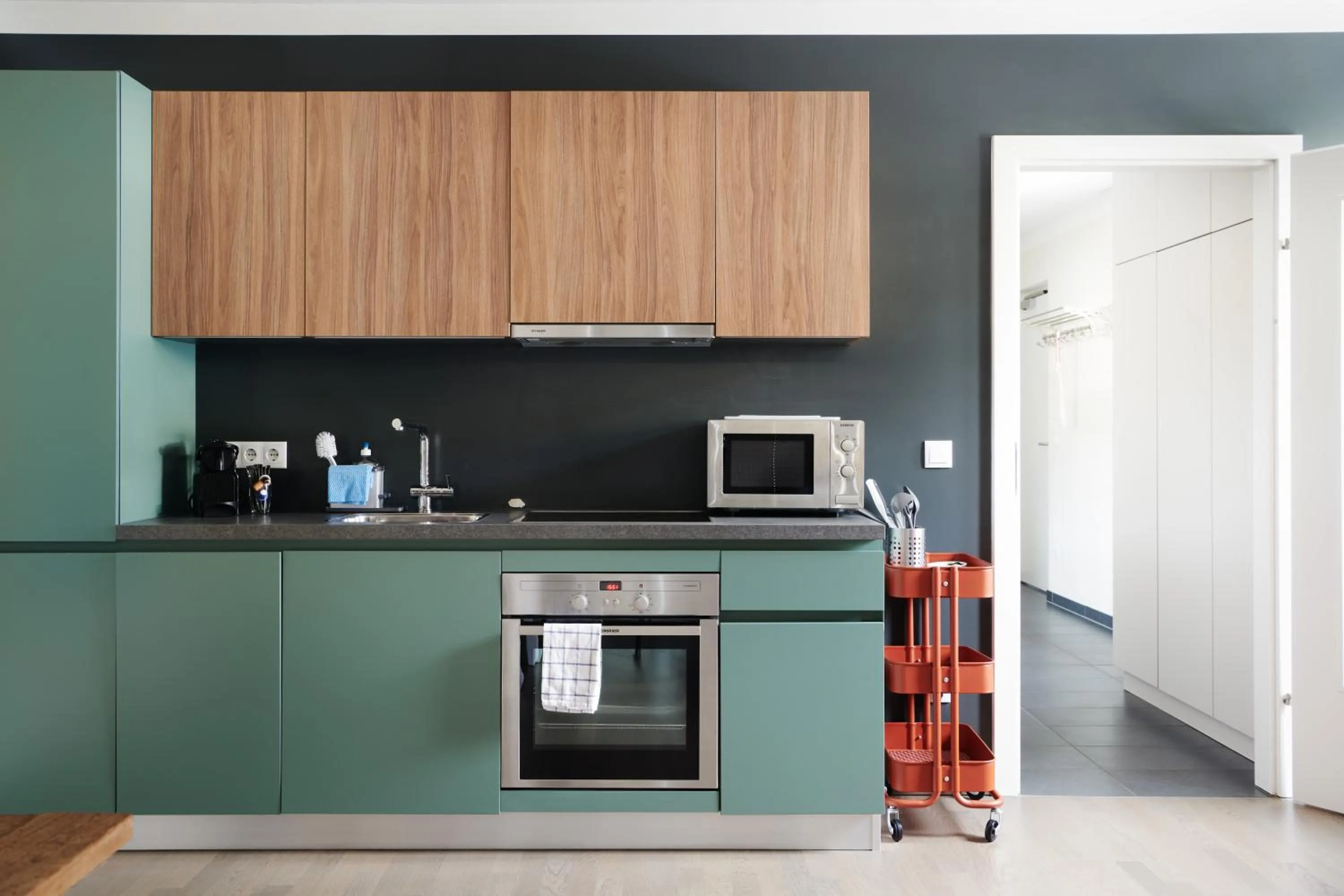 Kitchen or kitchenette in HOMEBOUND APARTMENTS Salzburg City II - contactless check-in