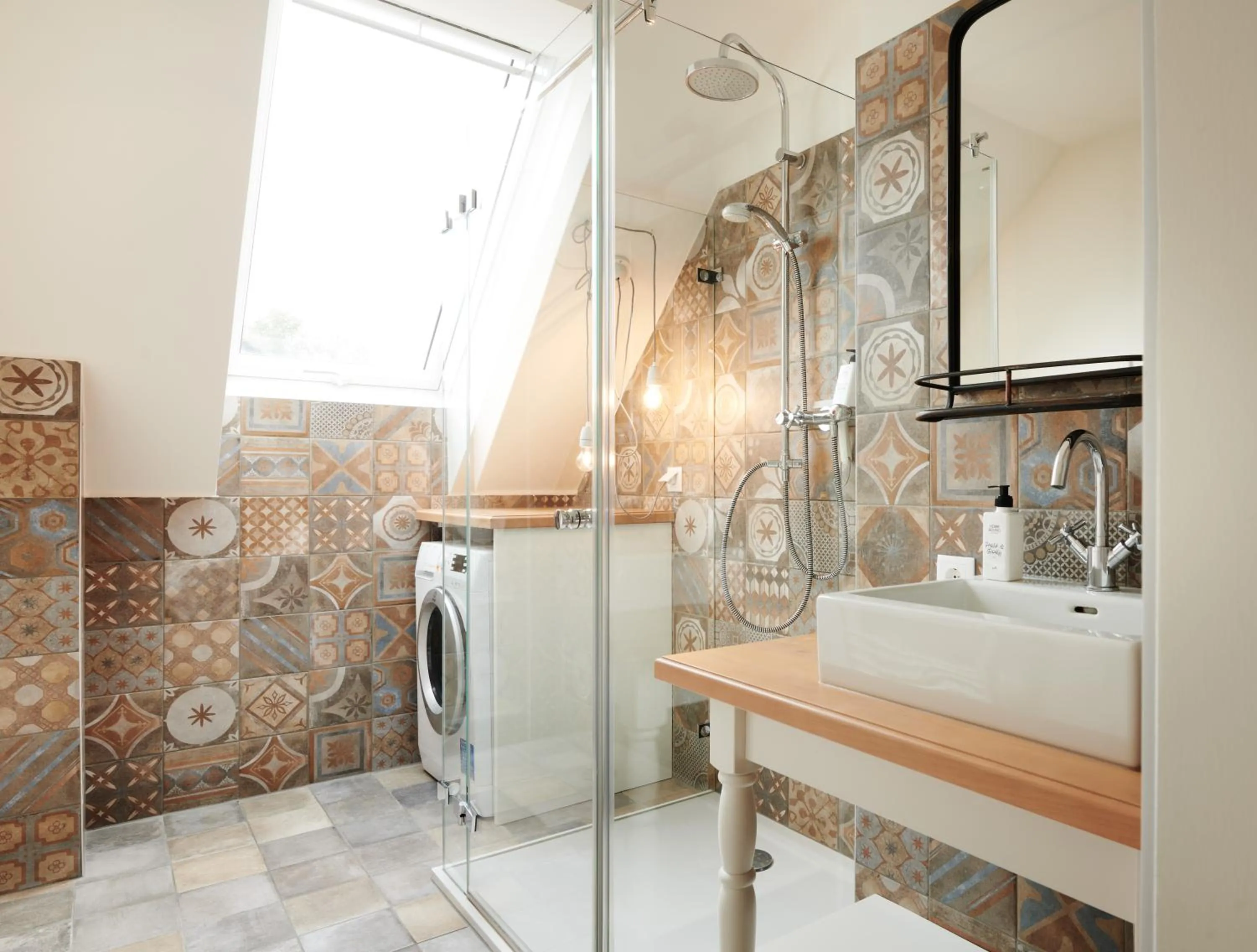 Bathroom in HOMEBOUND APARTMENTS Salzburg City II - contactless check-in