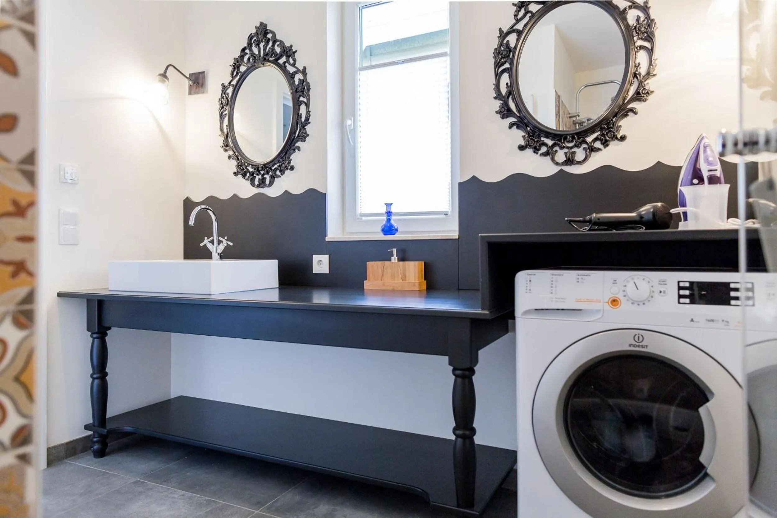 Bathroom in HOMEBOUND APARTMENTS Salzburg City II - contactless check-in