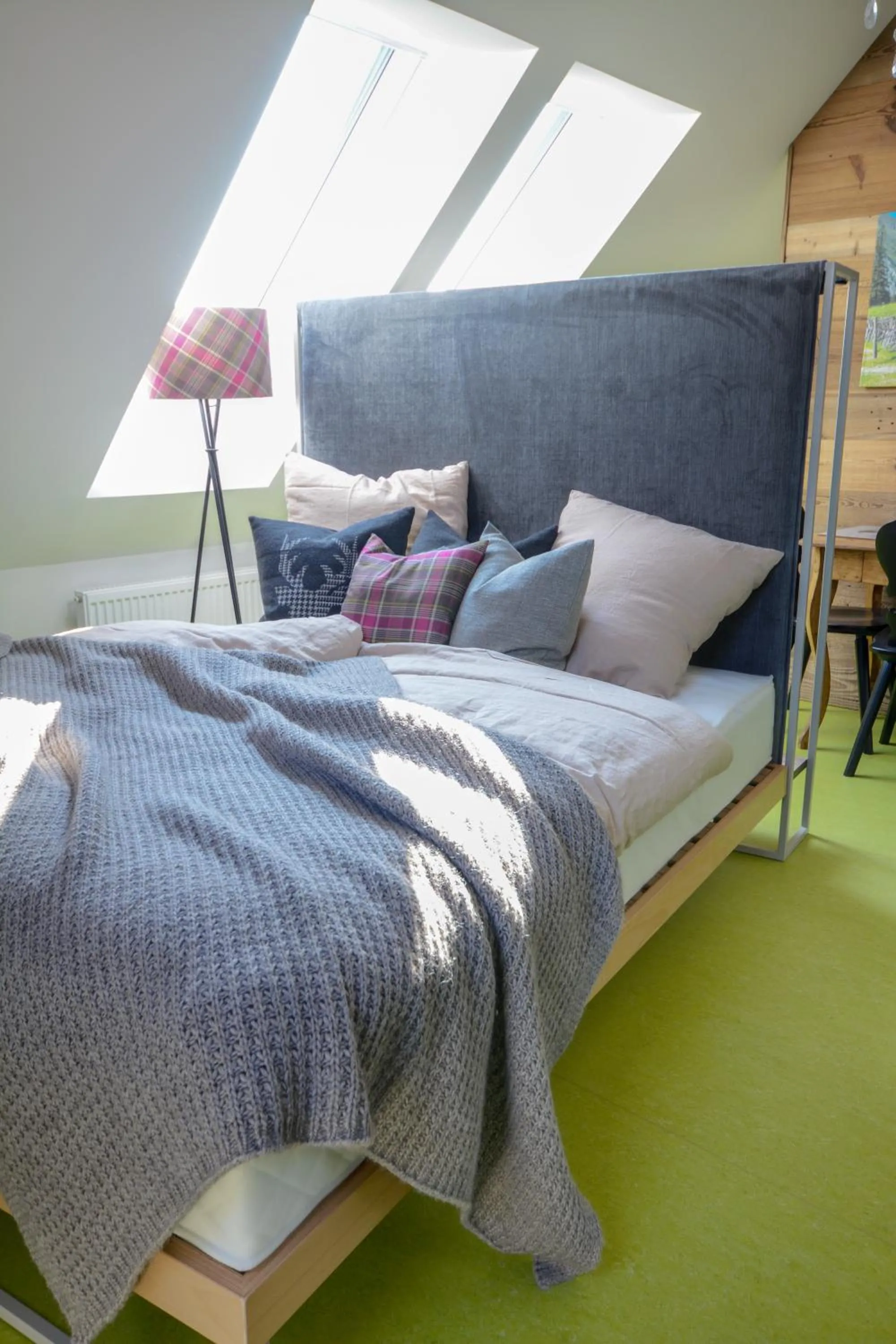 Bedroom, Bed in HOMEBOUND APARTMENTS Salzburg City II - contactless check-in