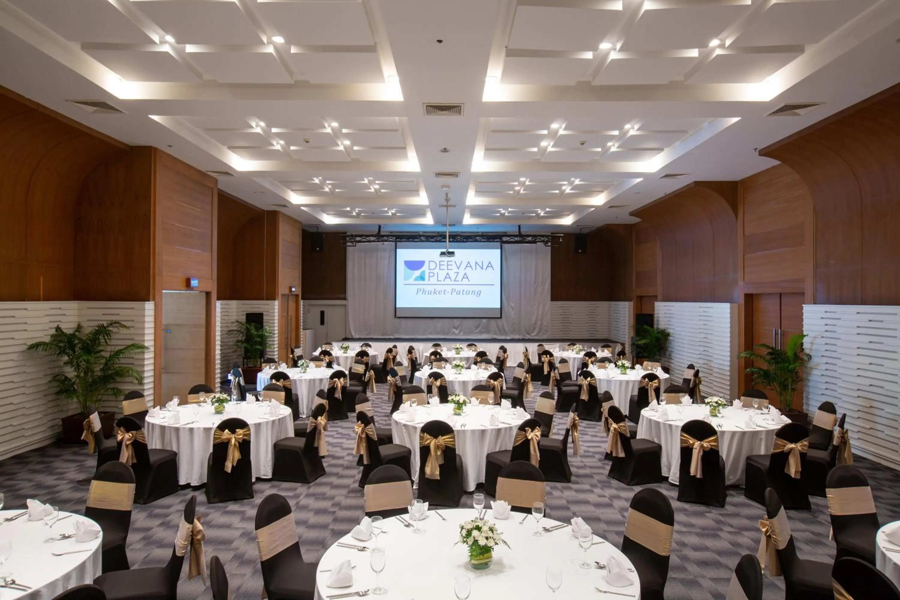 Fitness centre/facilities in Deevana Plaza Phuket - SHA Extra Plus