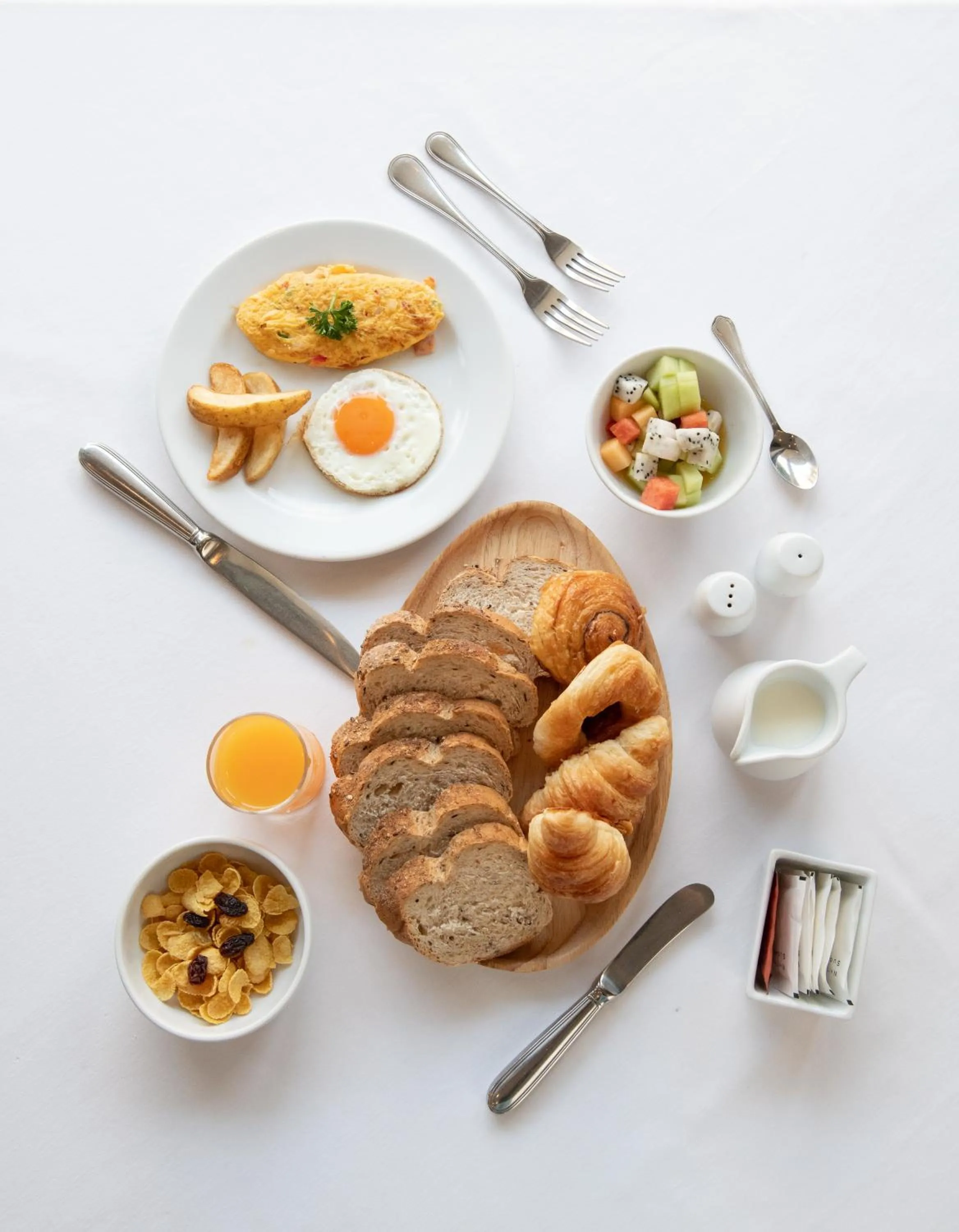 On-site shops in Deevana Plaza Phuket - SHA Extra Plus