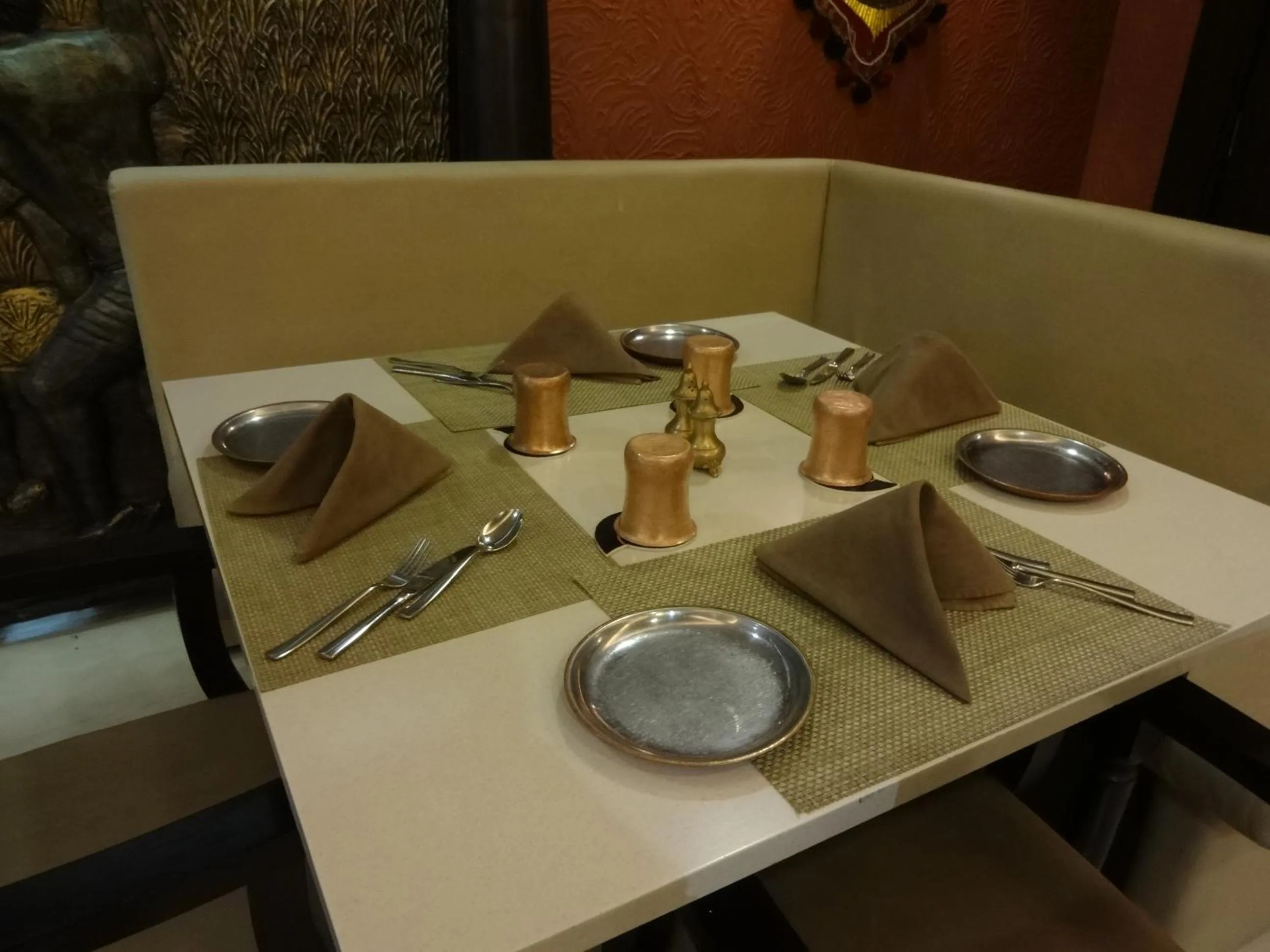 Restaurant/places to eat in Goldfinch Hotel Bangalore