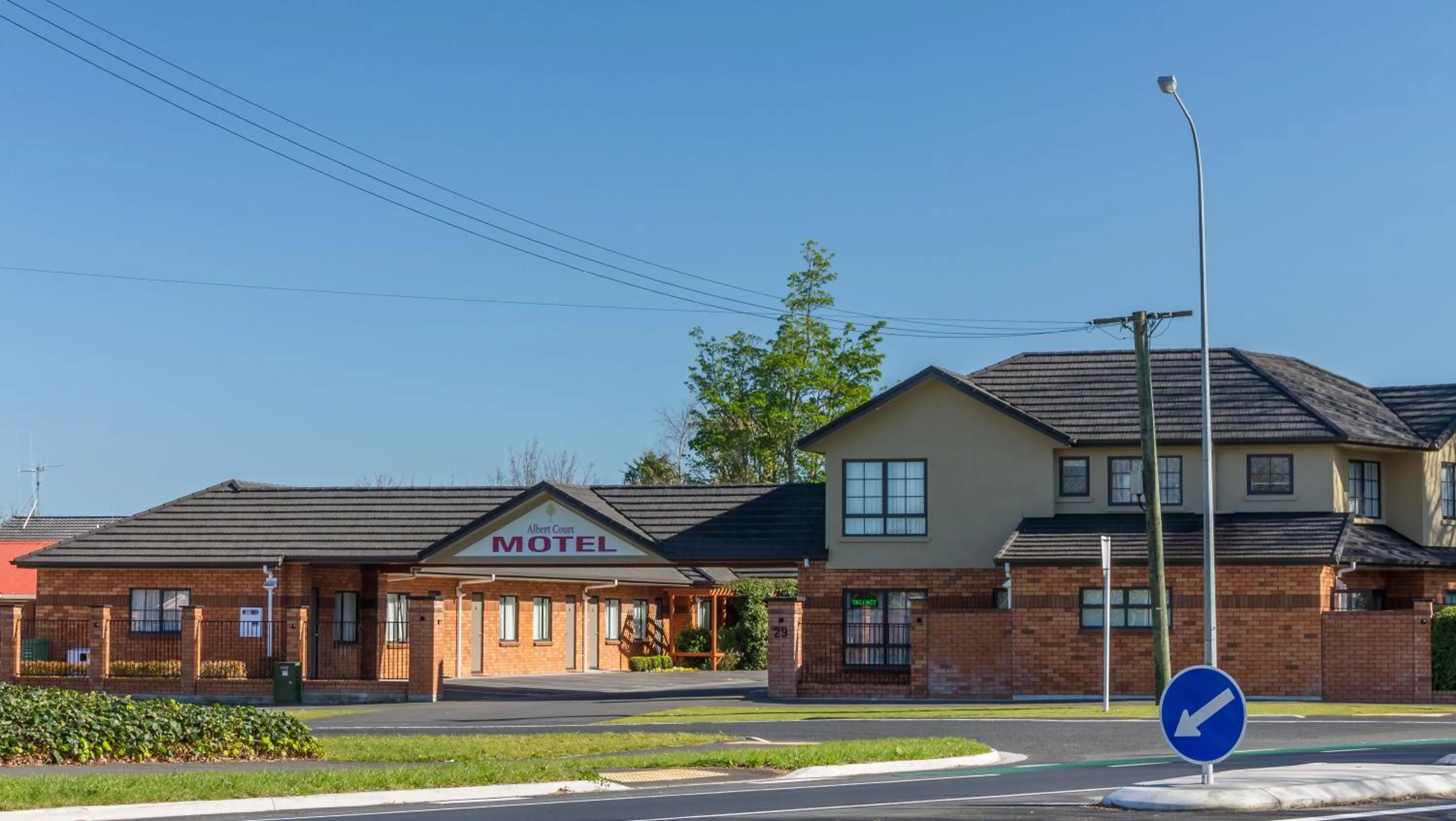 Facade/entrance in Albert Court Motor Lodge