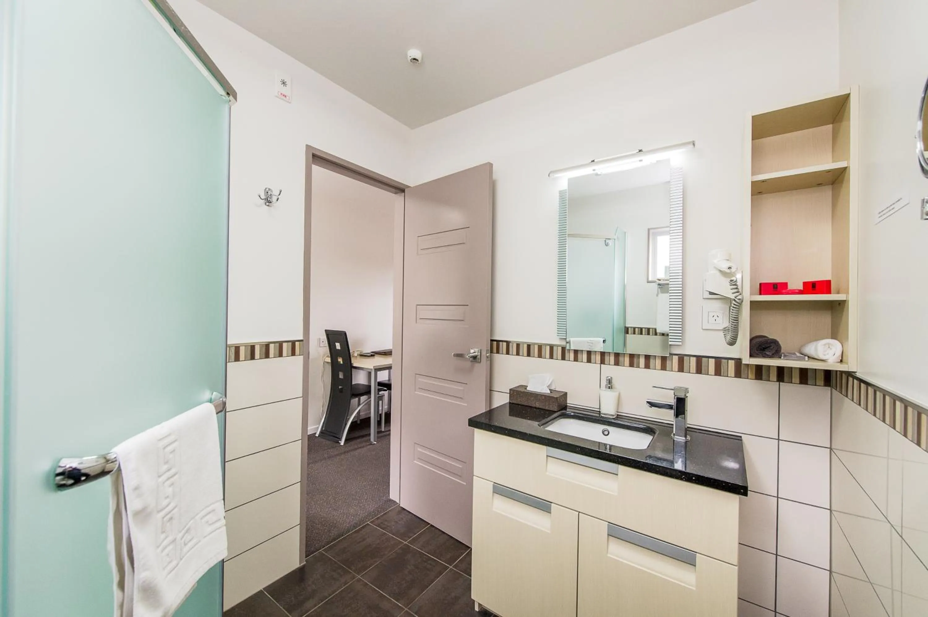 Bathroom in 151 On London Motel & Conference Centre