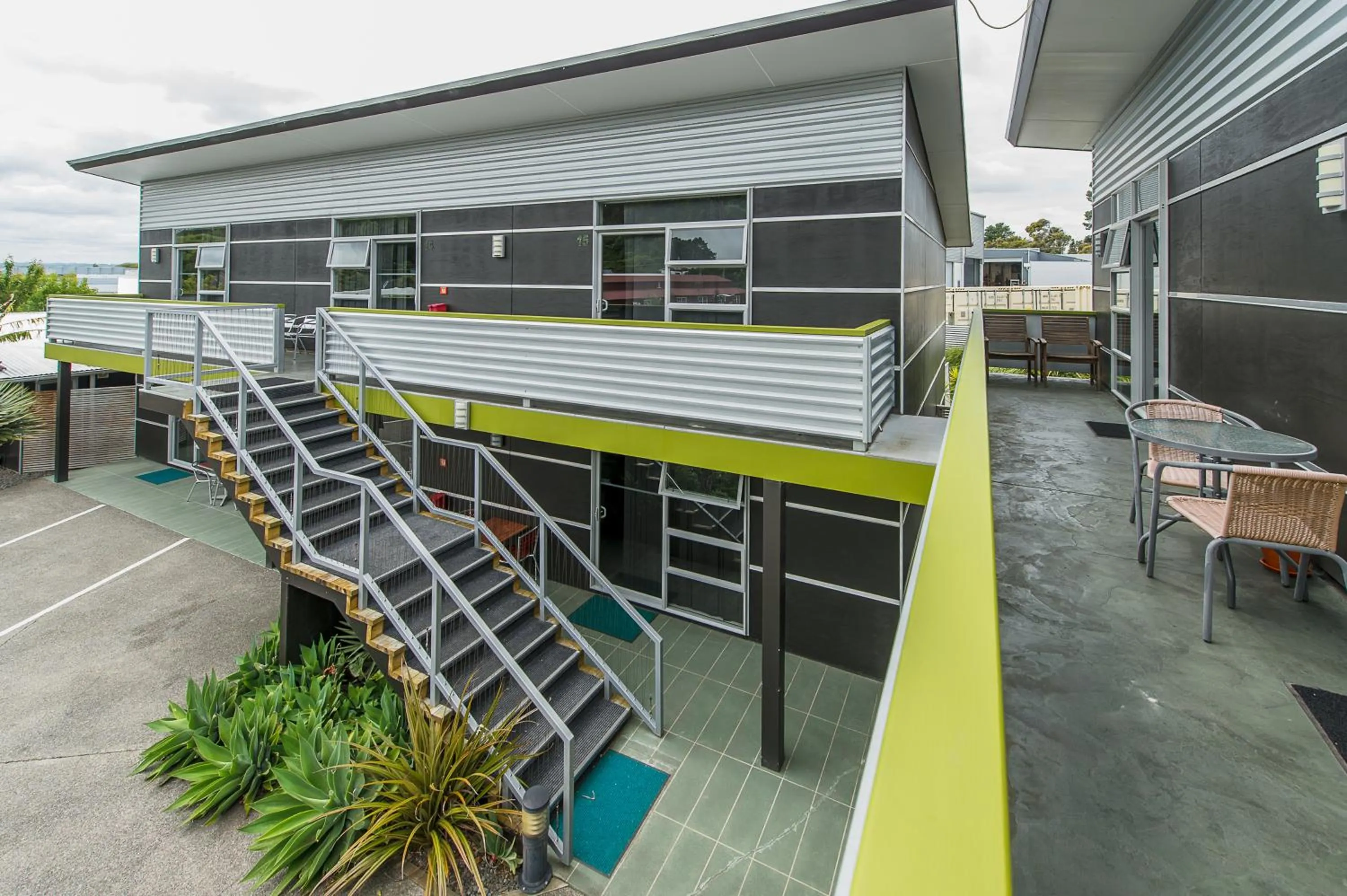 Balcony/Terrace in 151 On London Motel & Conference Centre