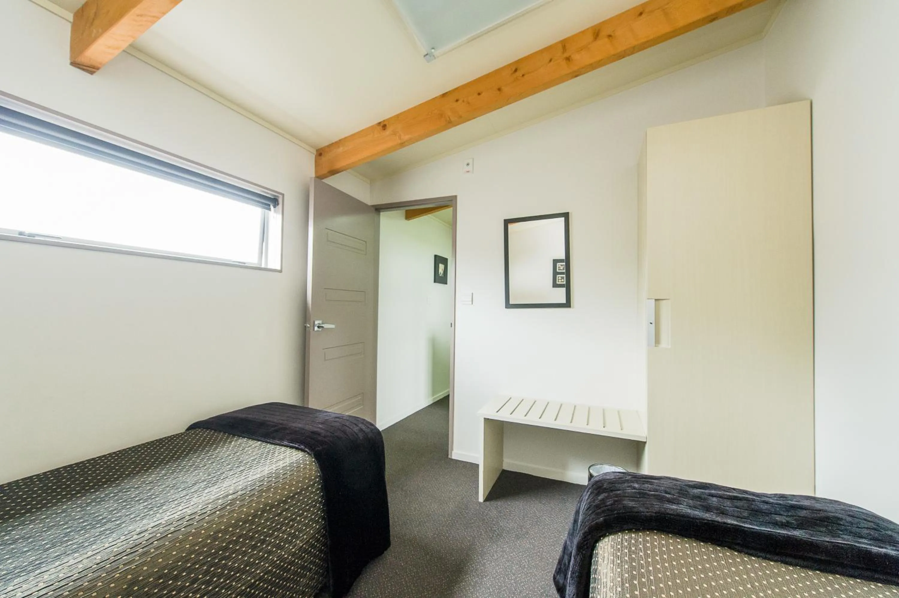 Bed in 151 On London Motel & Conference Centre