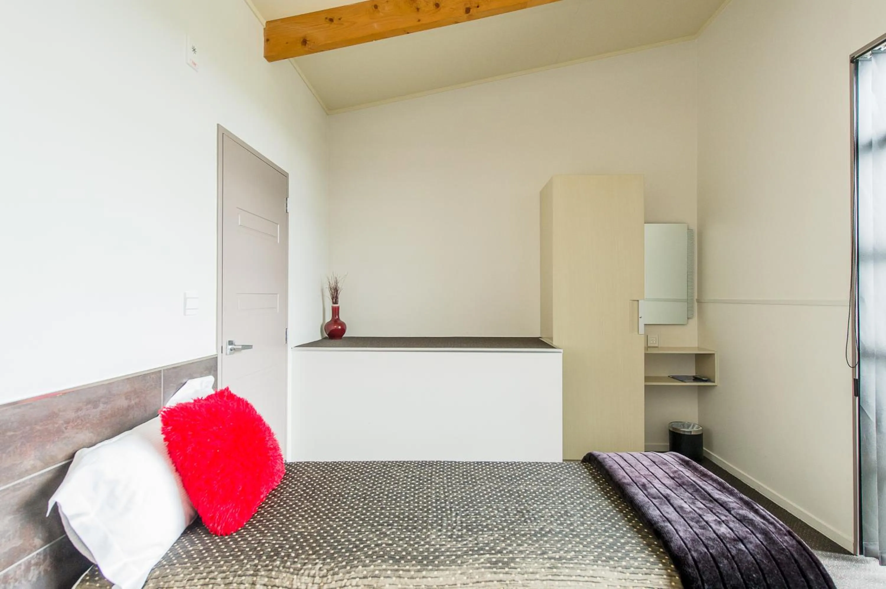 Bedroom, Bed in 151 On London Motel & Conference Centre