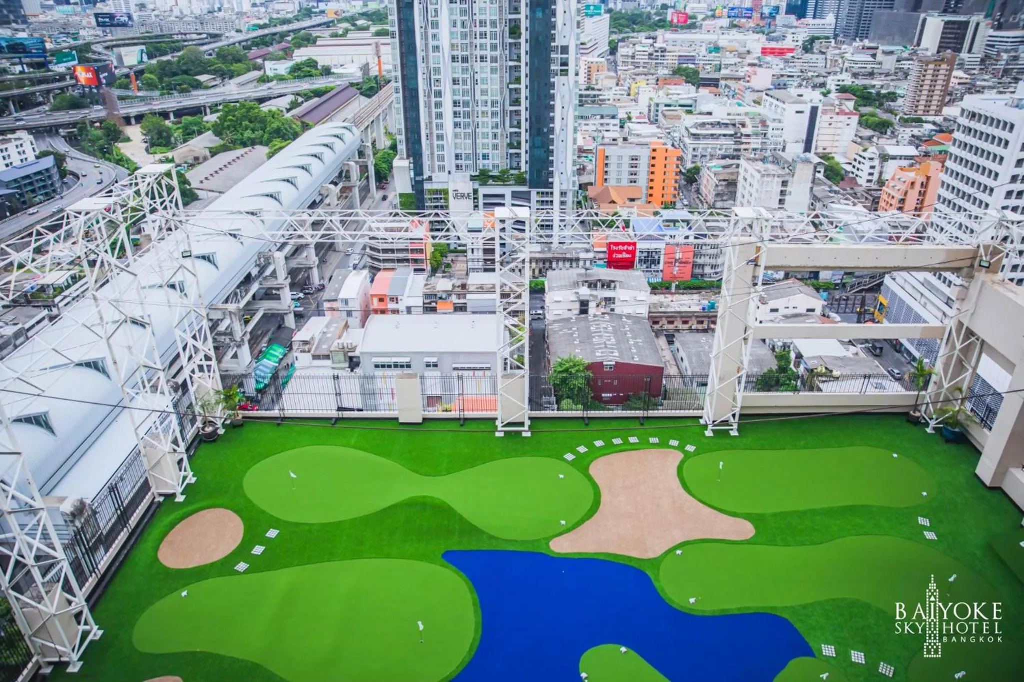 Minigolf in Baiyoke Sky Hotel