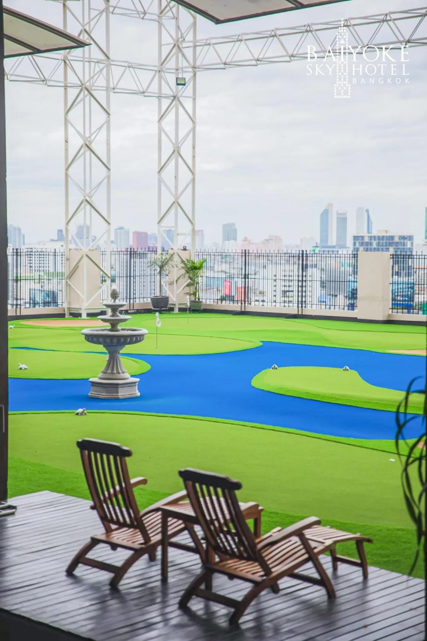 Minigolf in Baiyoke Sky Hotel
