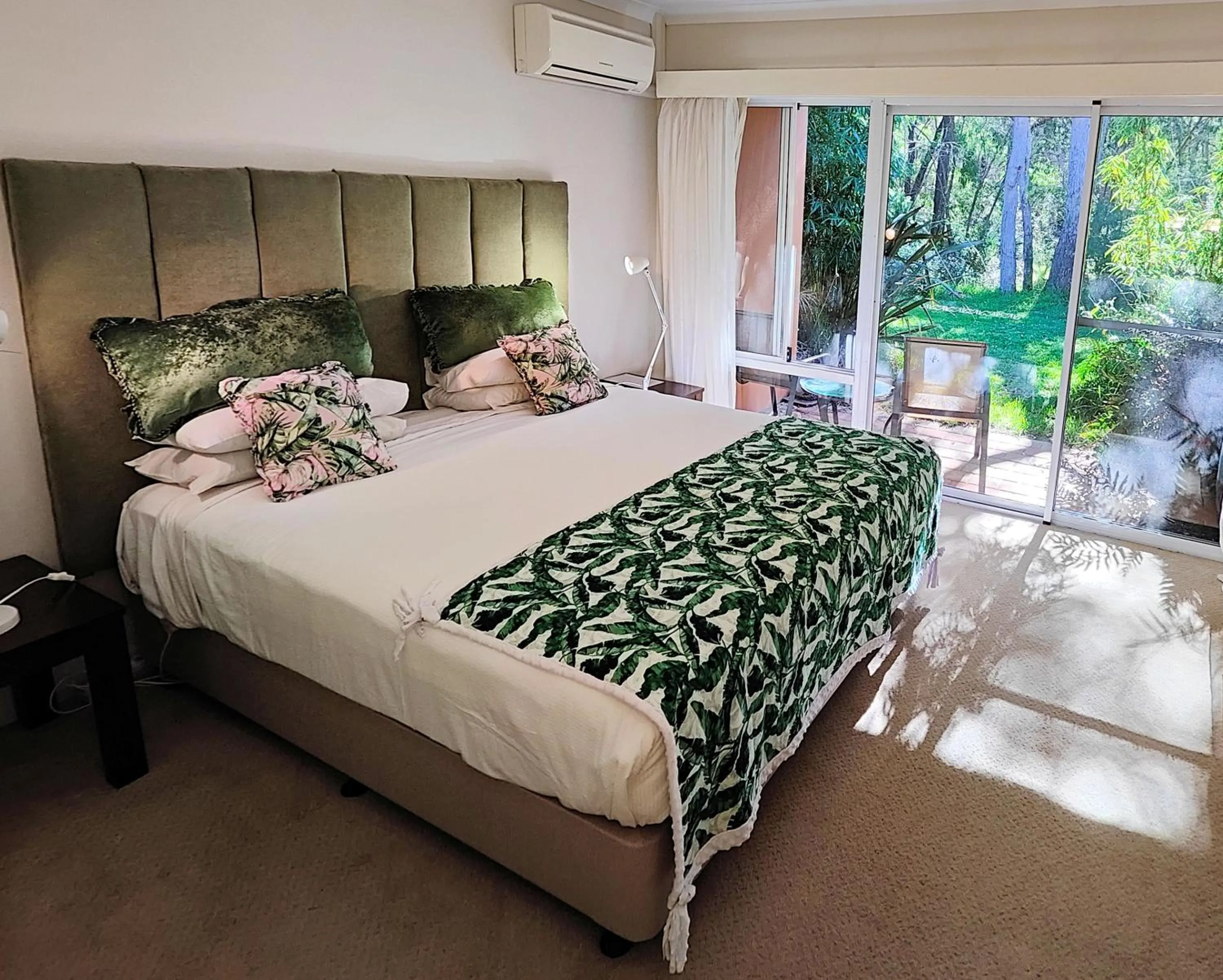 Bedroom, Bed in Margaret River Bed & Breakfast