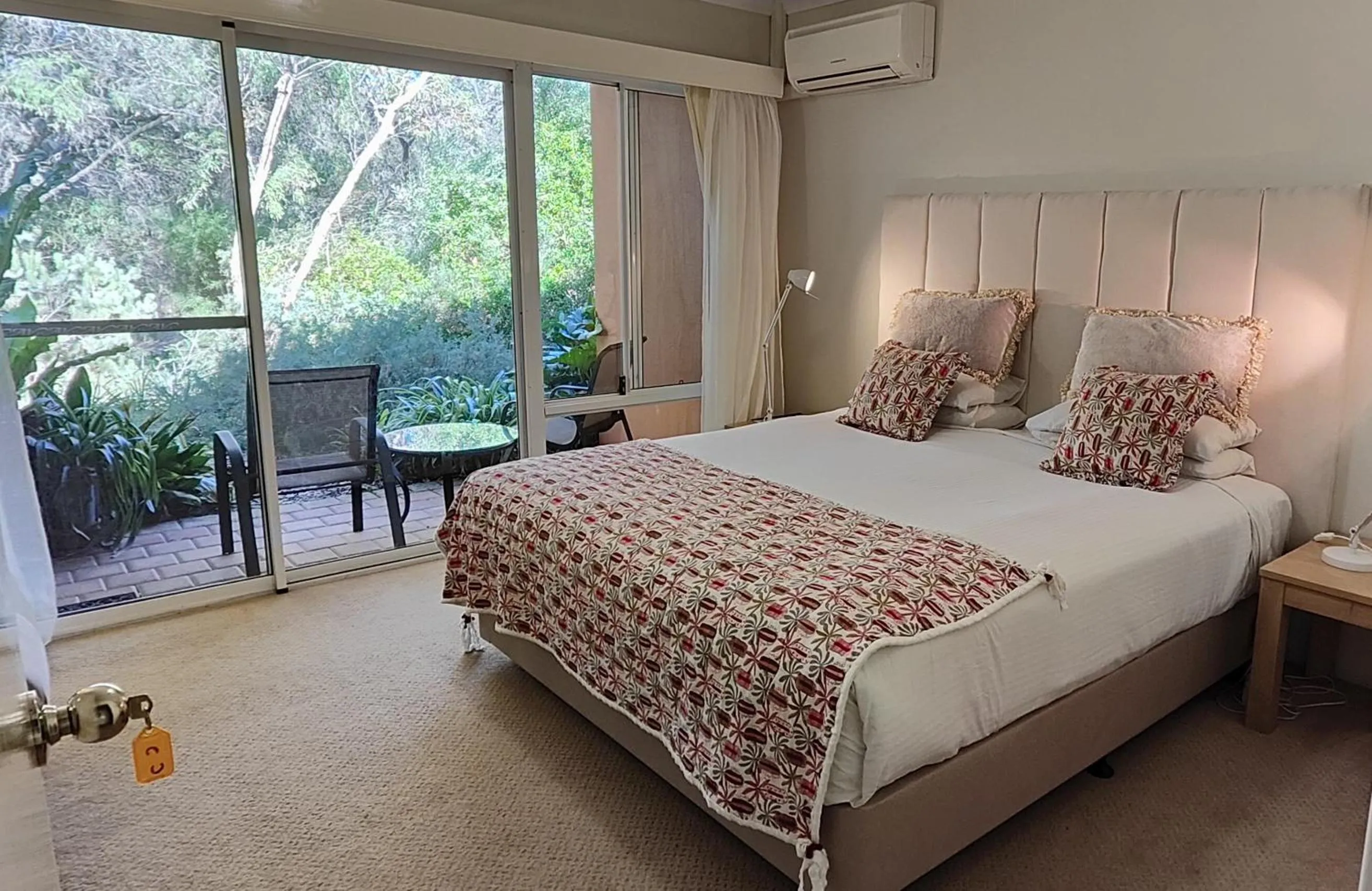 Bedroom, Bed in Margaret River Bed & Breakfast