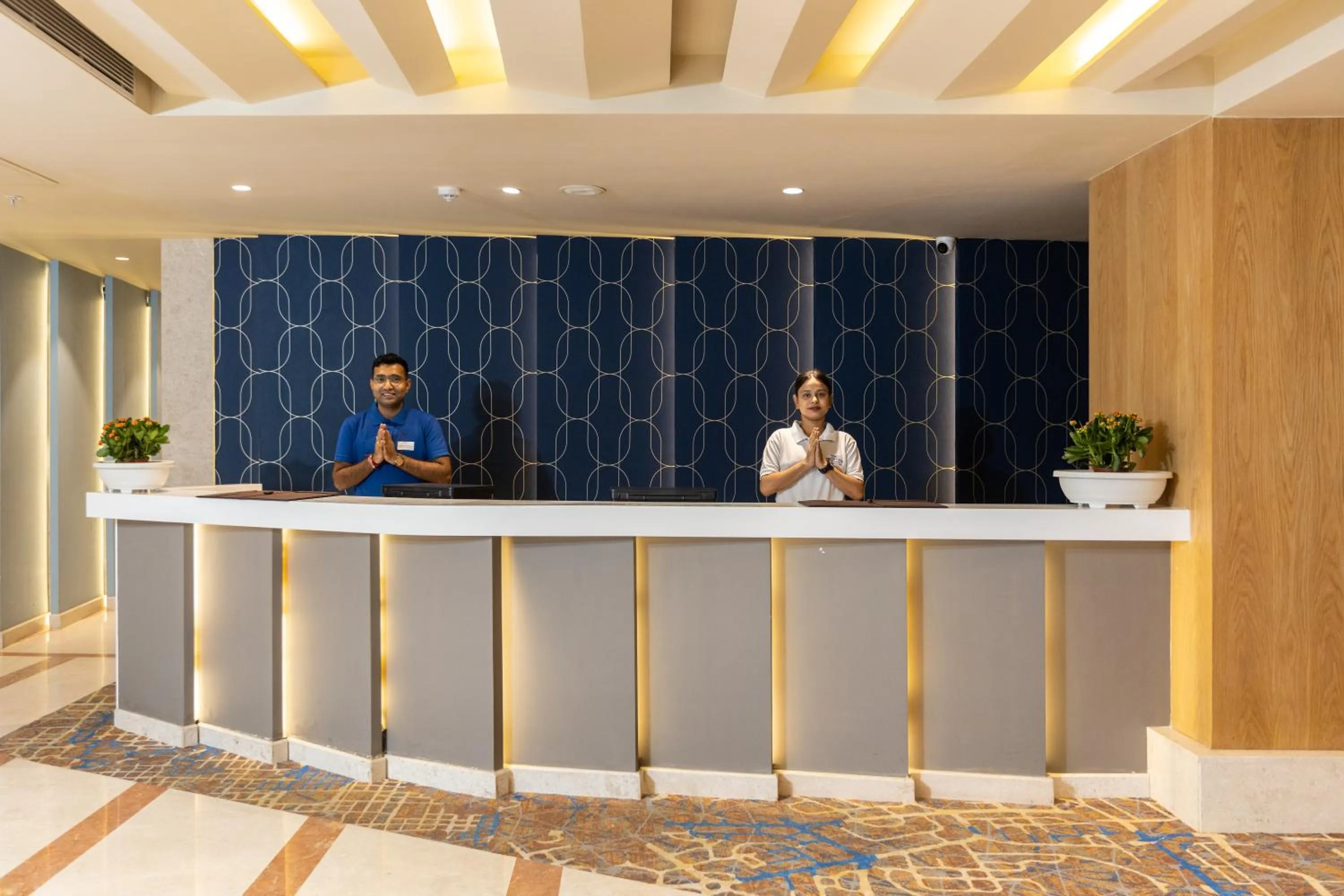 Lobby or reception in Citadel Sarovar Portico Bengaluru