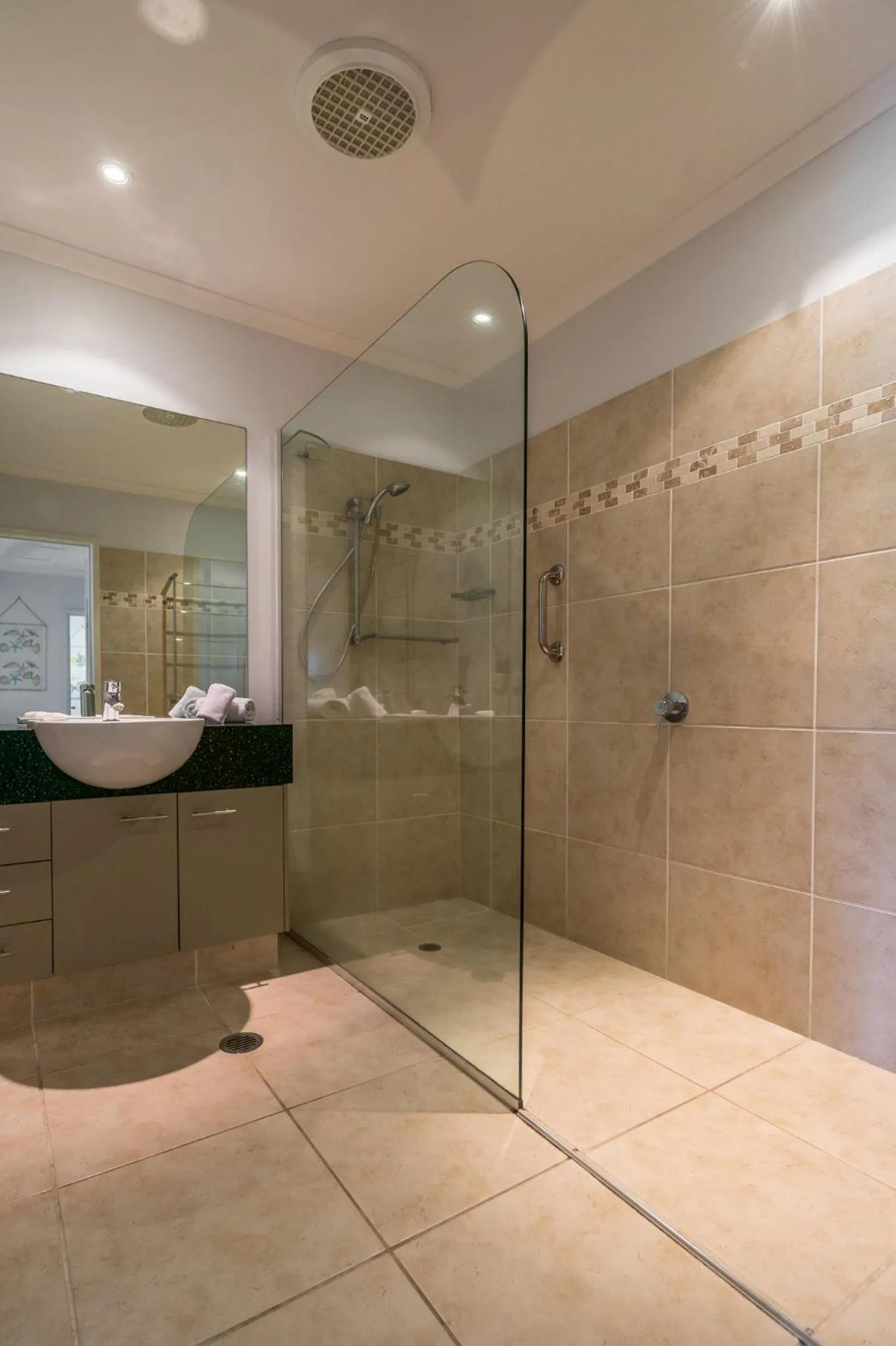 Shower in Pandanus Palms Holiday Resort