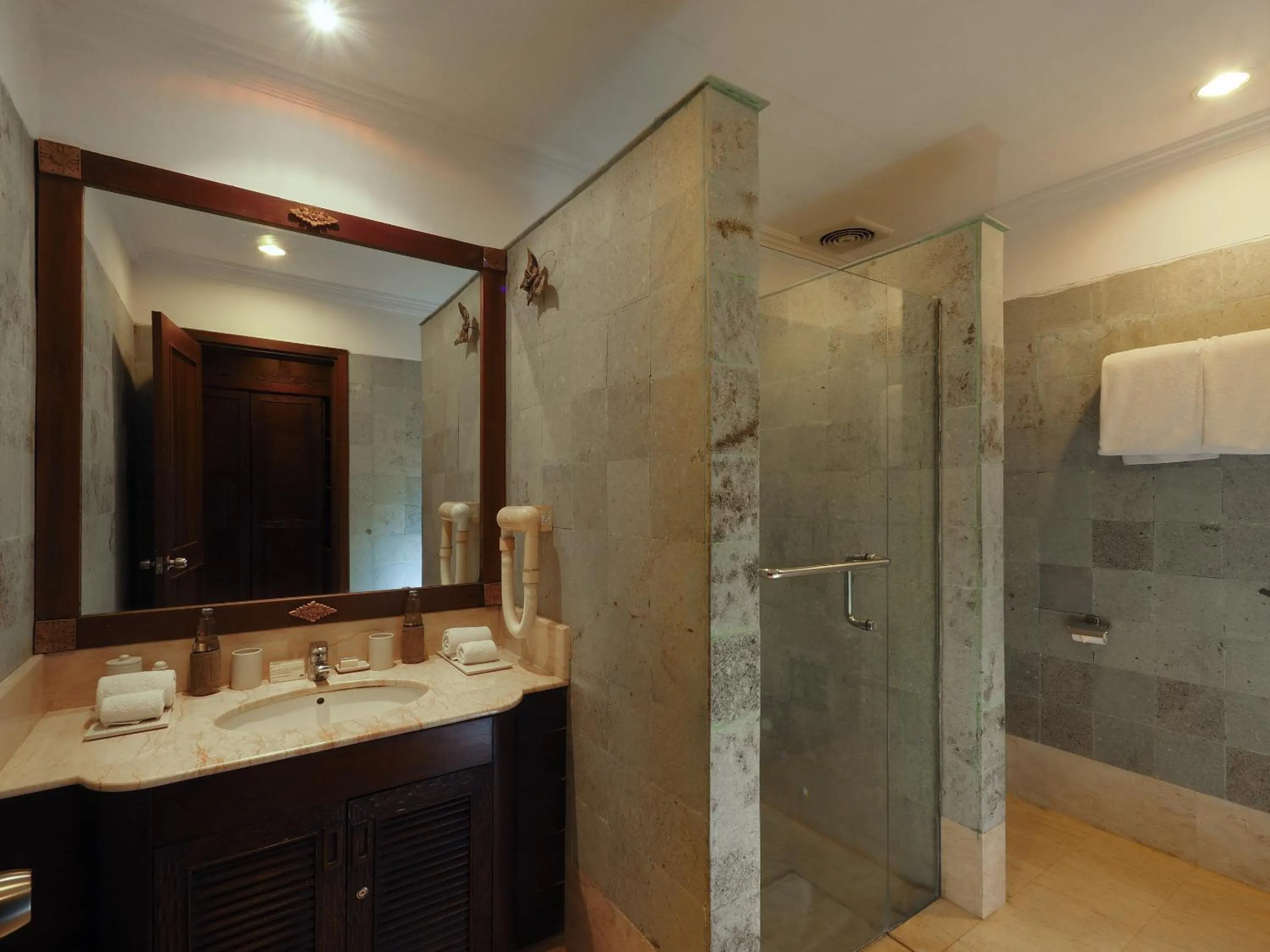 Shower in The Menjangan by LifestyleRetreats