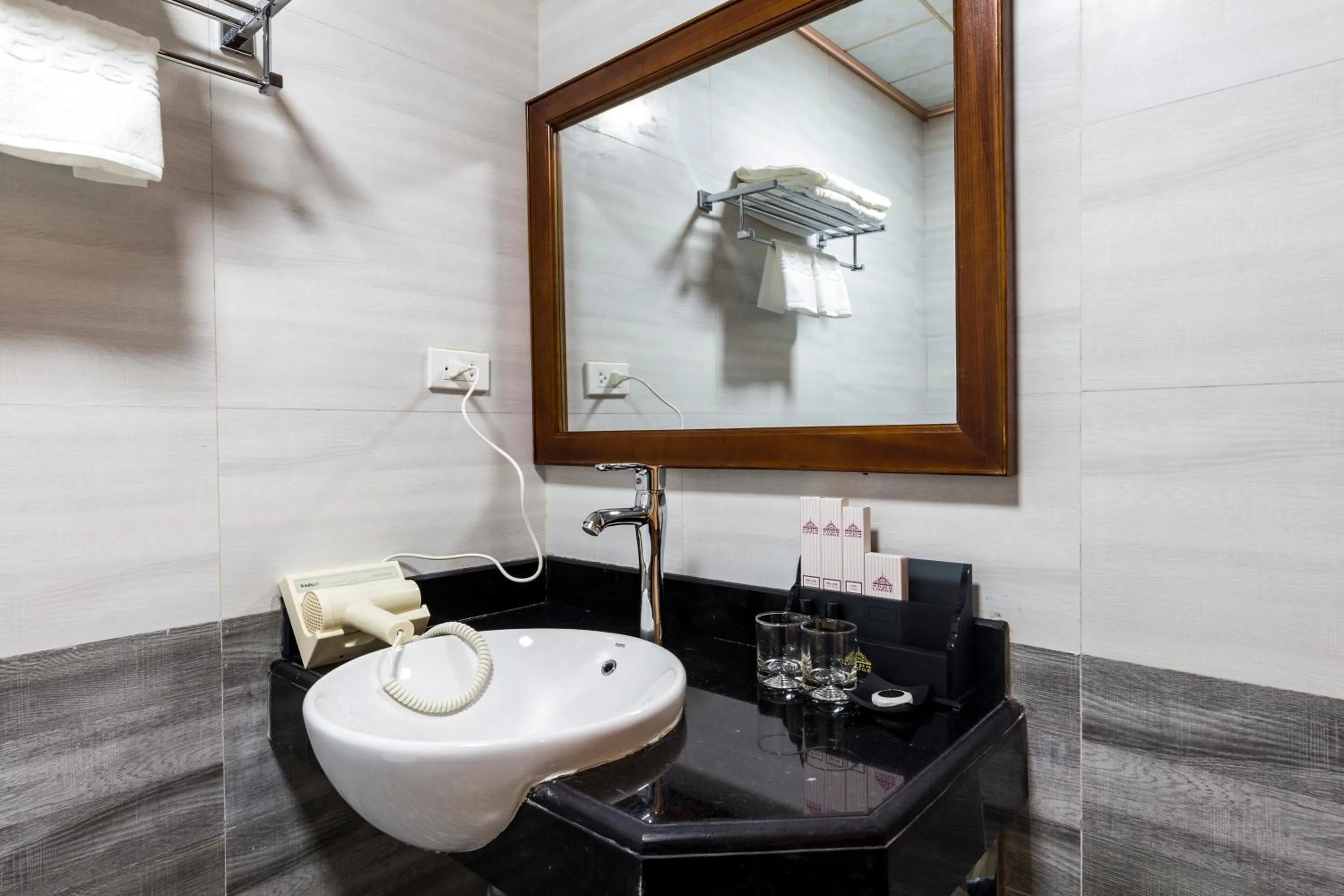 Shower in Sapa Lodge Hotel