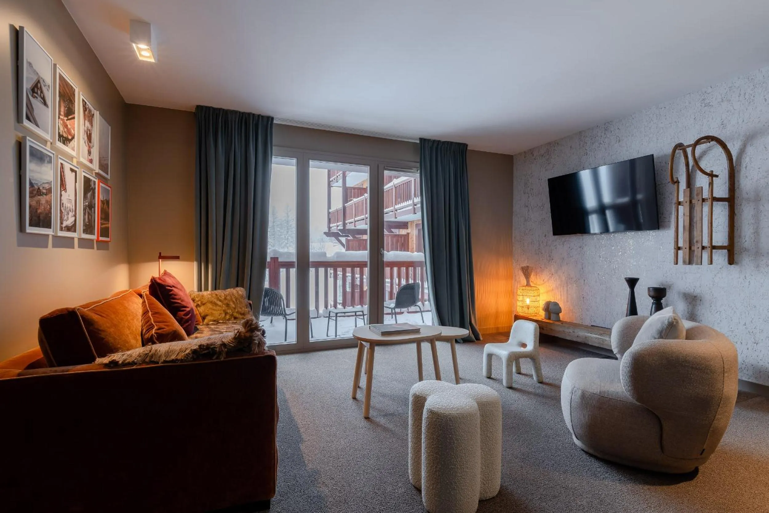 Seating area in ILY Hotels & Spa La Rosiere