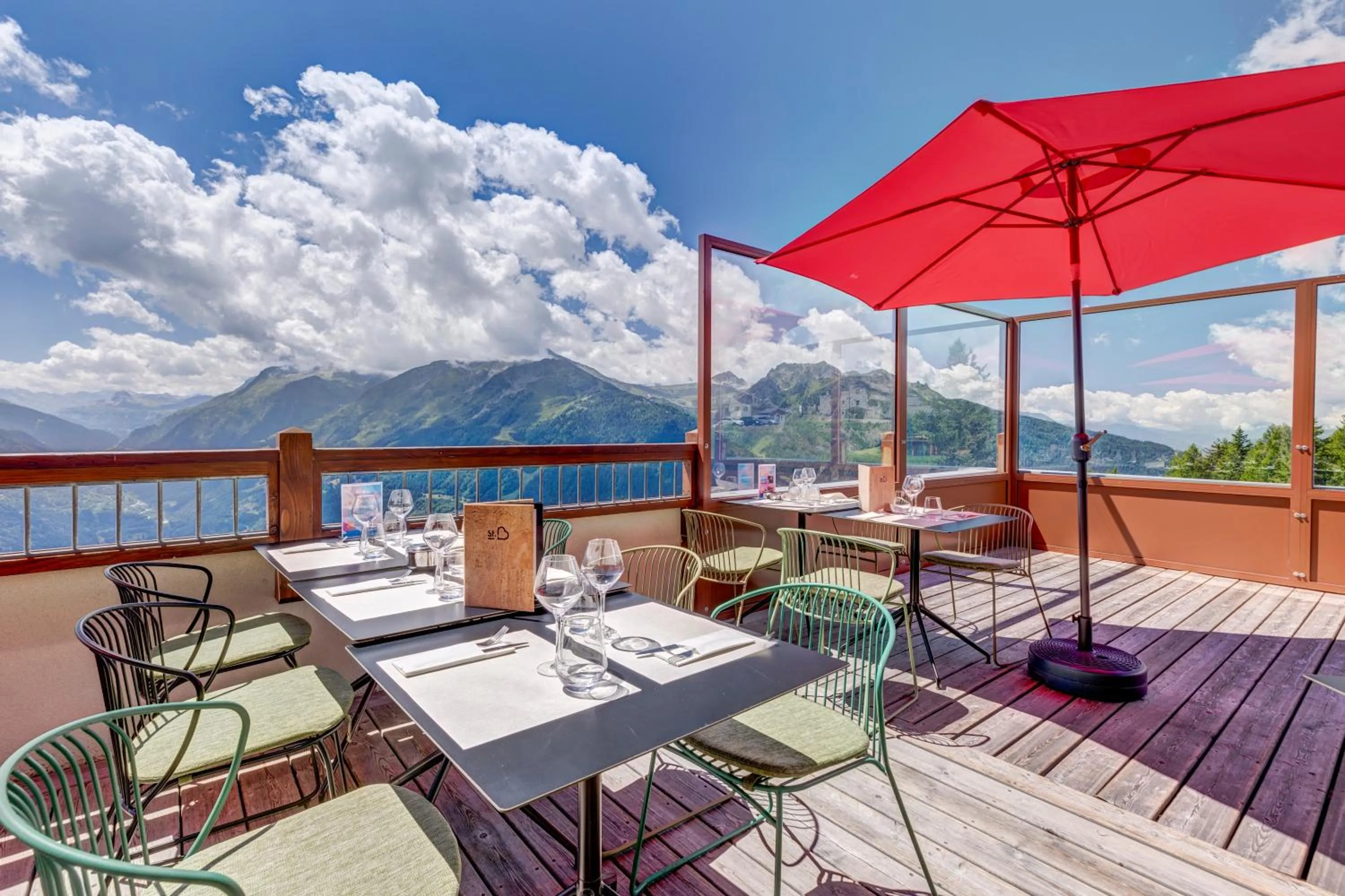 Restaurant/places to eat in ILY Hotels & Spa La Rosiere