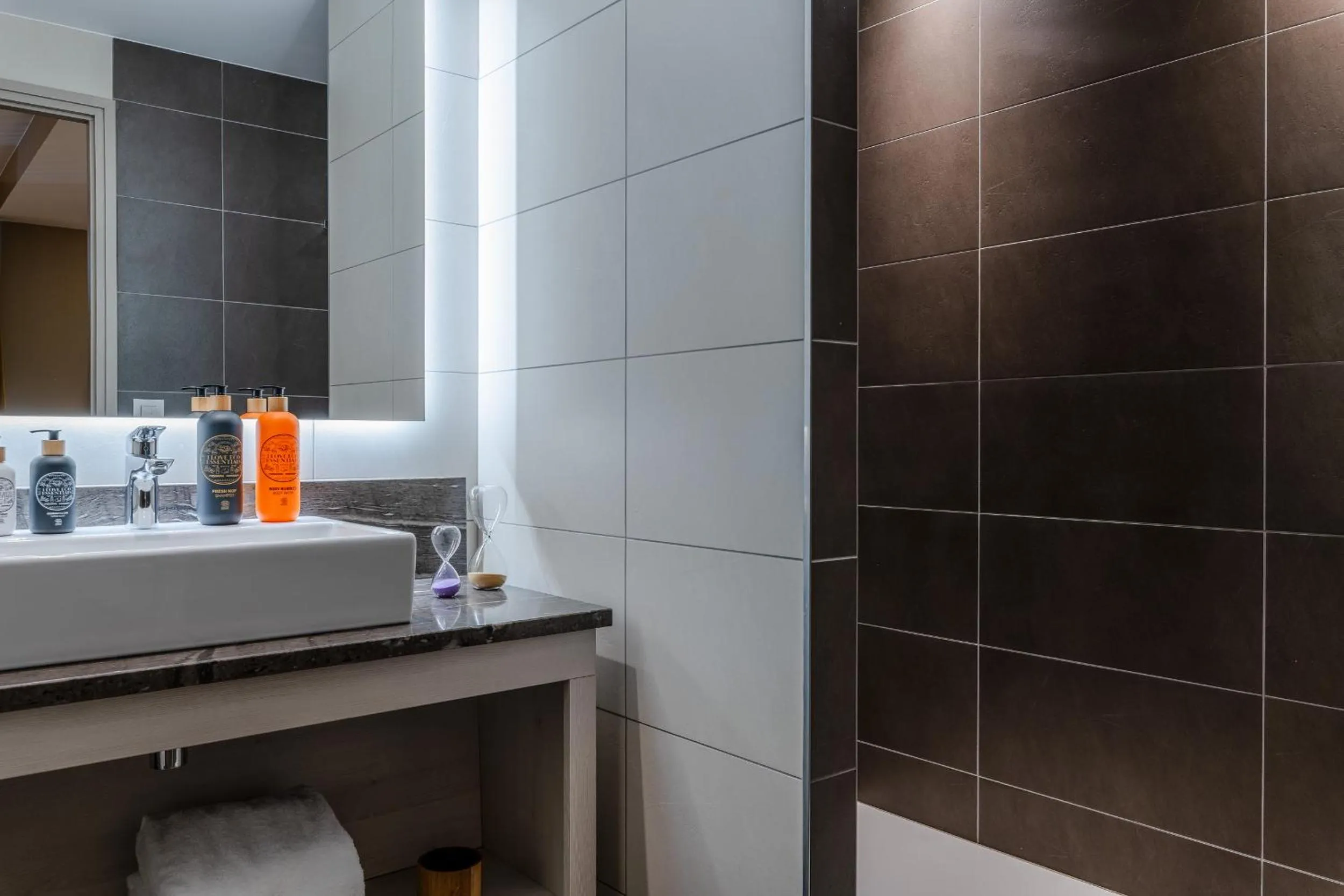 Shower in ILY Hotels & Spa La Rosiere