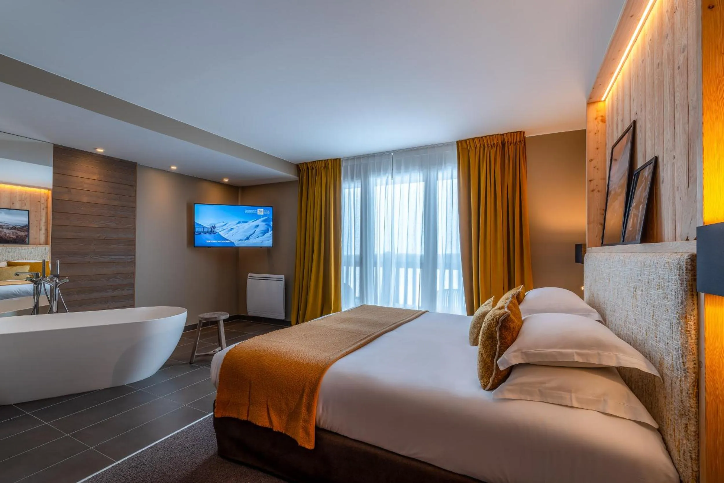 Bedroom, Bed in ILY Hotels & Spa La Rosiere