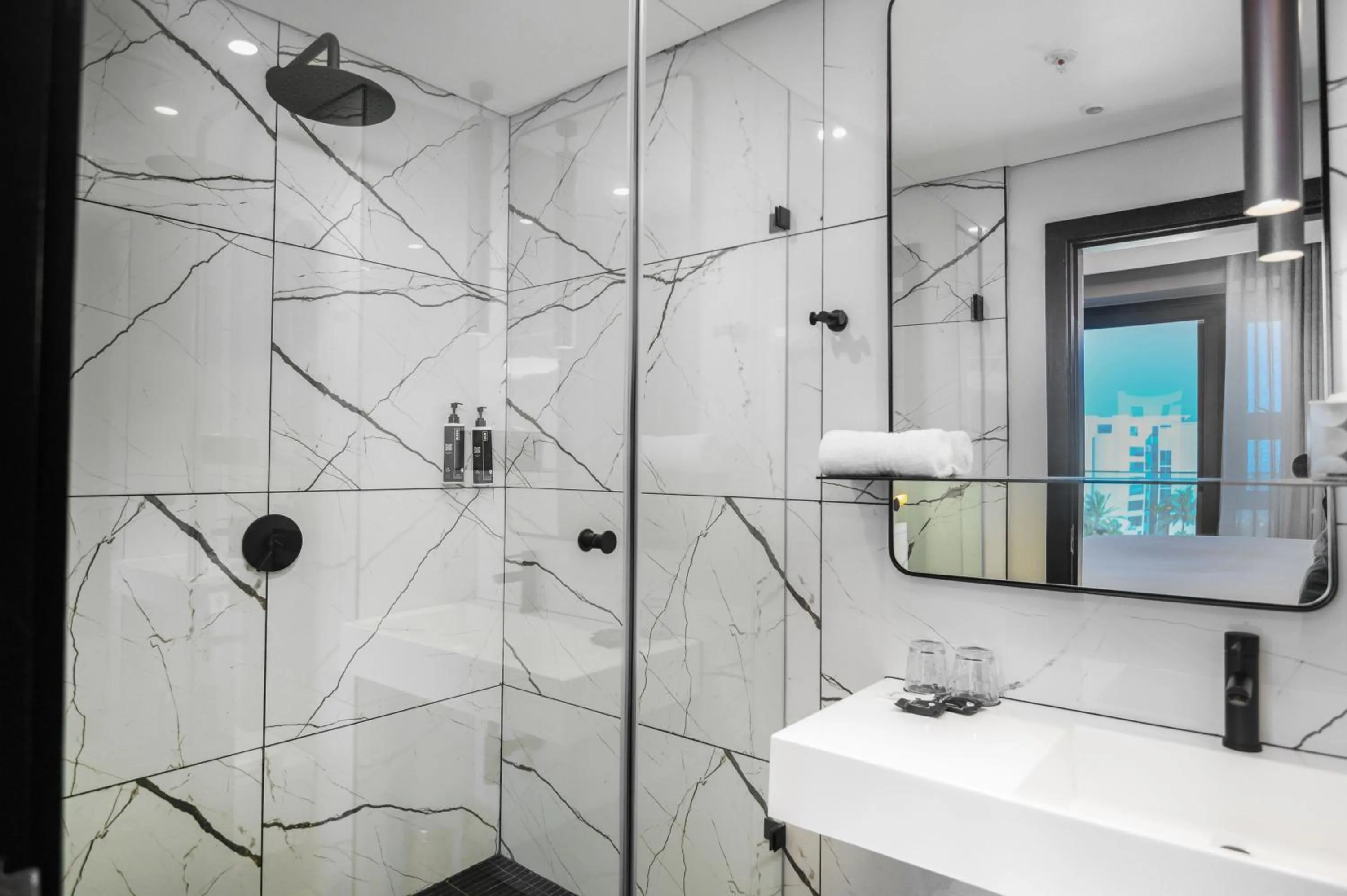 Shower in The Capital Pearls Hotel