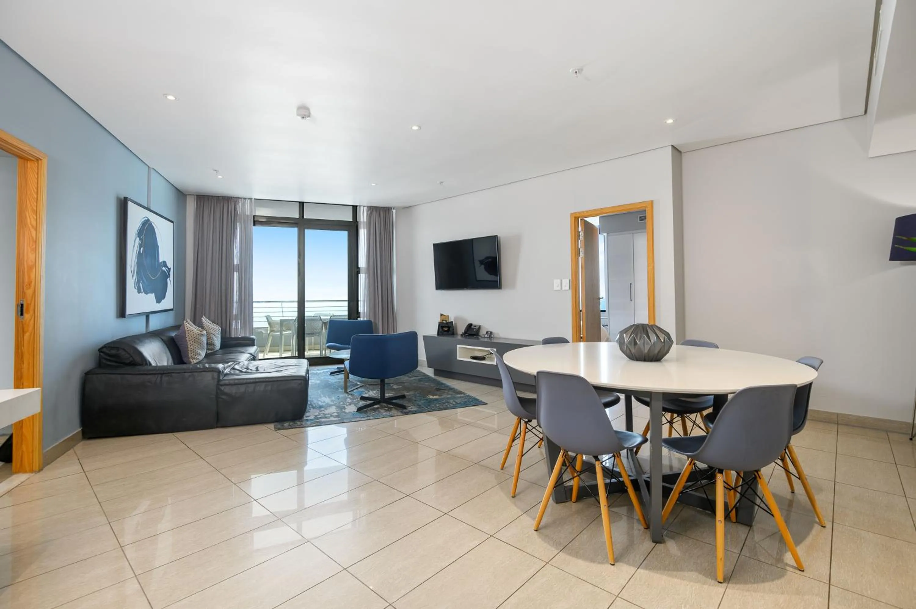 TV and multimedia in The Capital Pearls Hotel