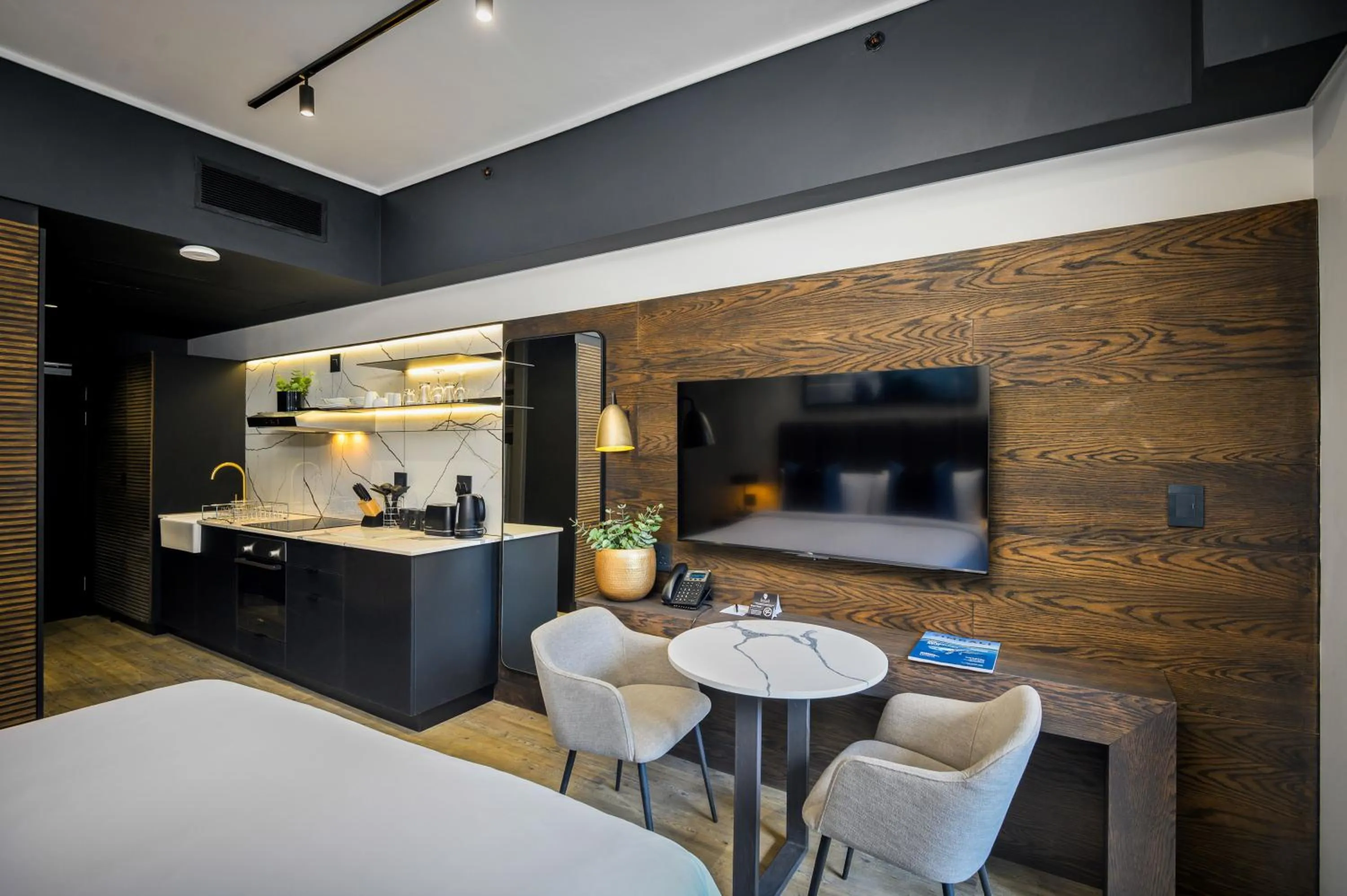 Bed in The Capital Pearls Hotel