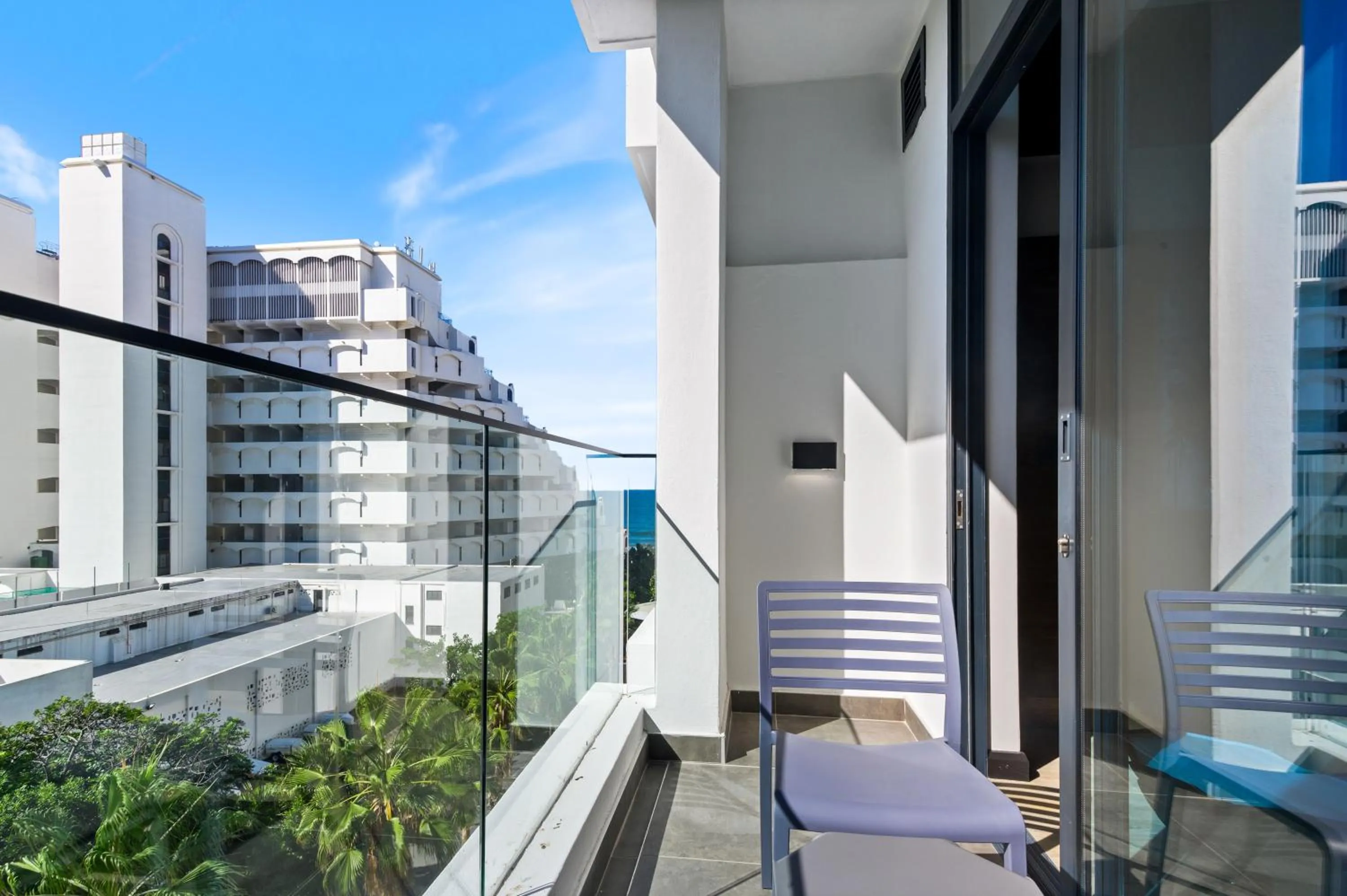 Balcony/Terrace in The Capital Pearls Hotel