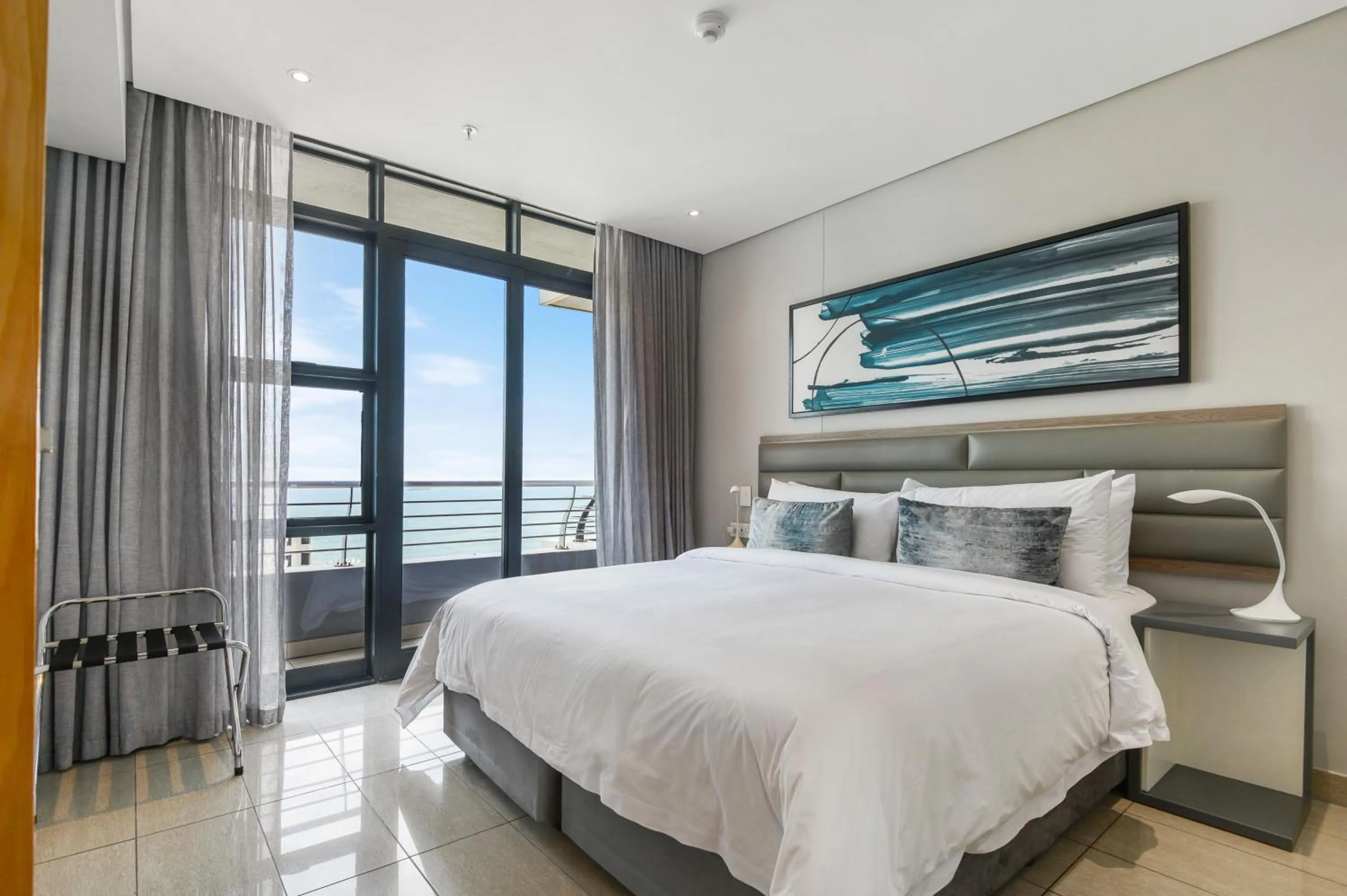 Bed in The Capital Pearls Hotel