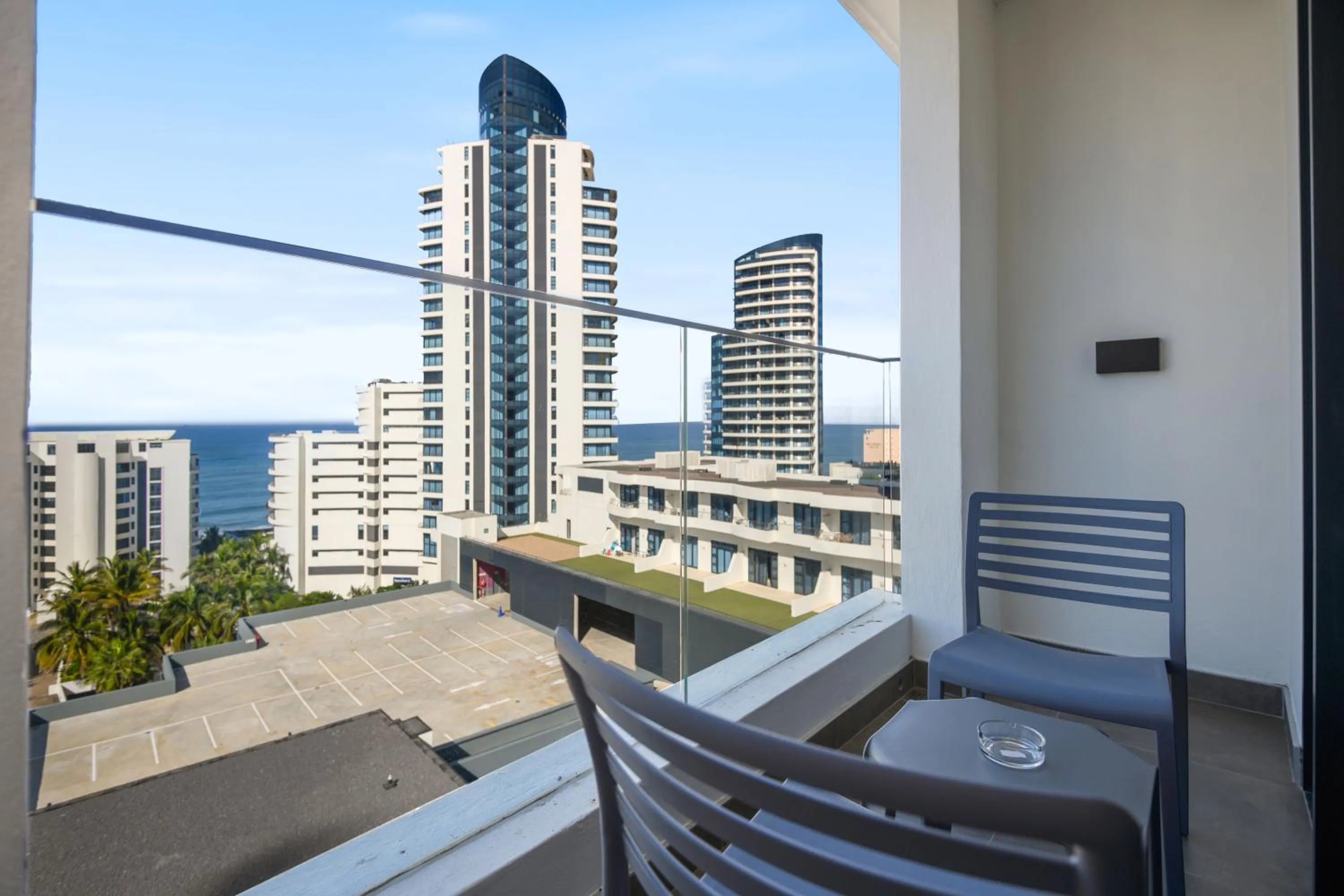 Balcony/Terrace in The Capital Pearls Hotel