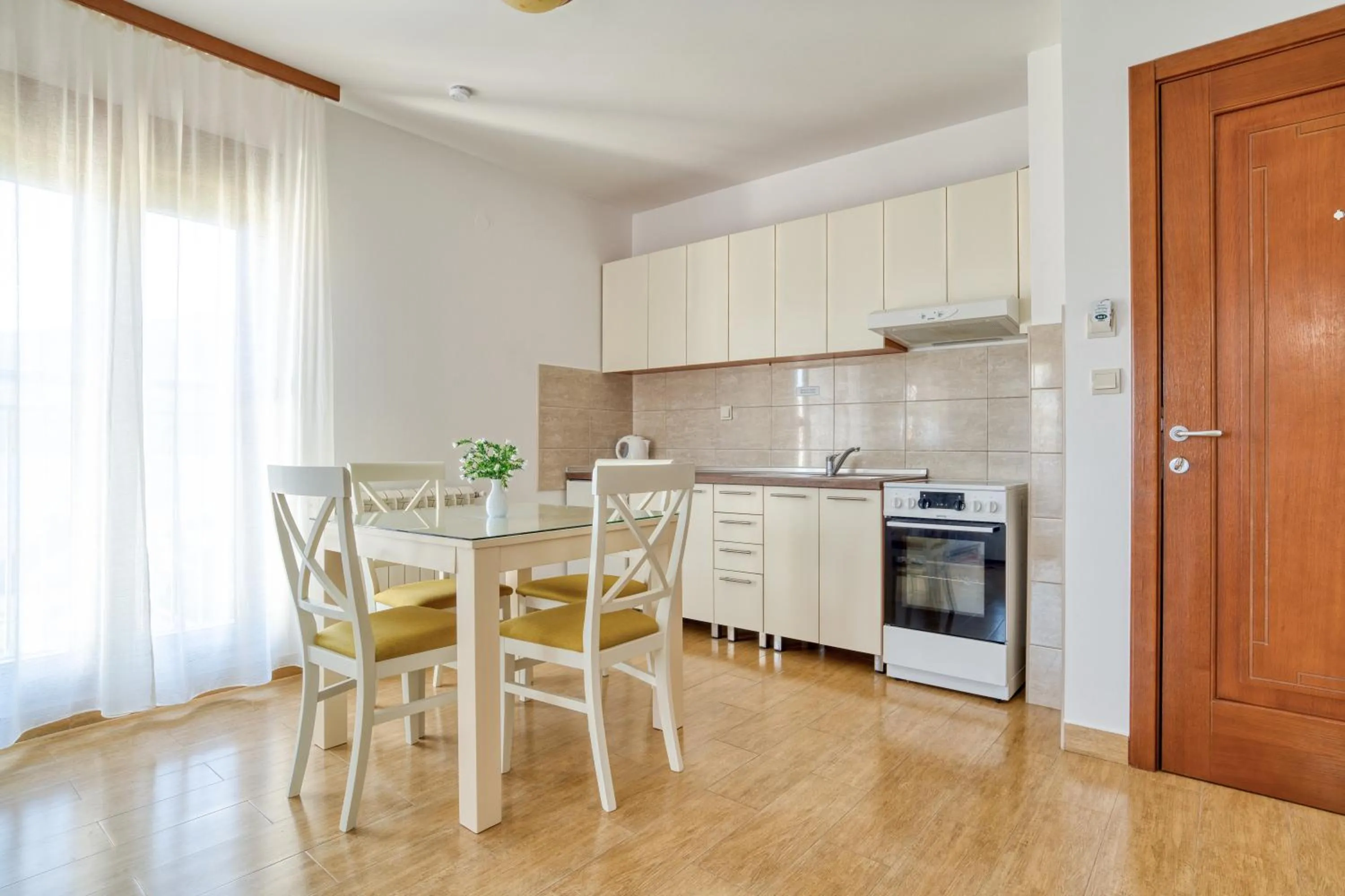 Kitchen or kitchenette in Garni Hotel Milica