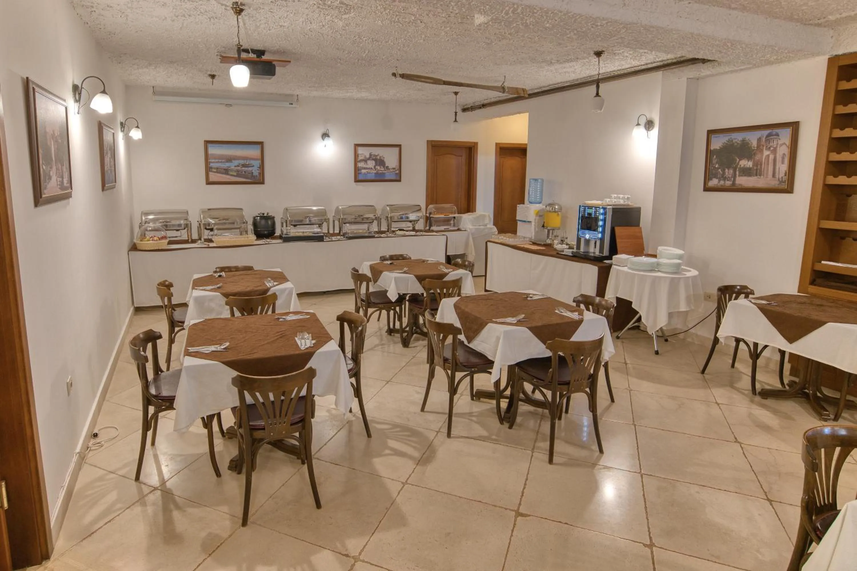 Restaurant/places to eat in Garni Hotel Milica
