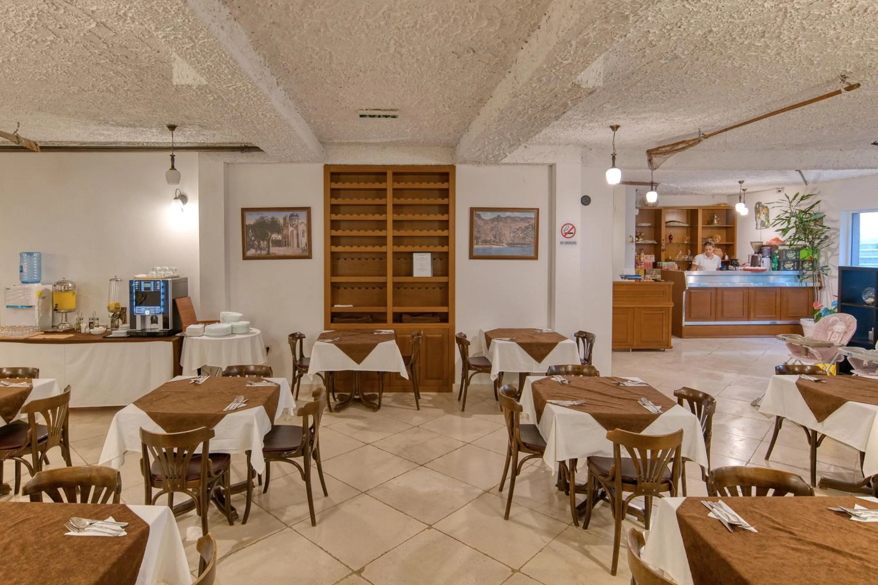 Restaurant/places to eat in Garni Hotel Milica