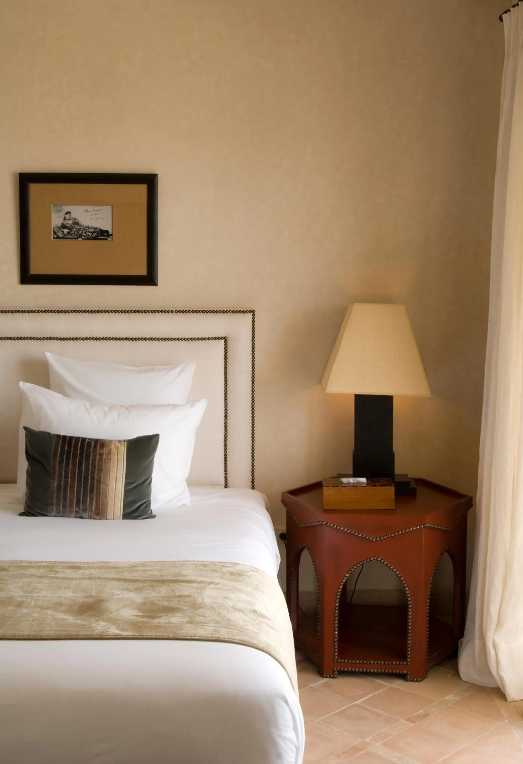 Decorative detail, Bed in Le Riad Villa Blanche