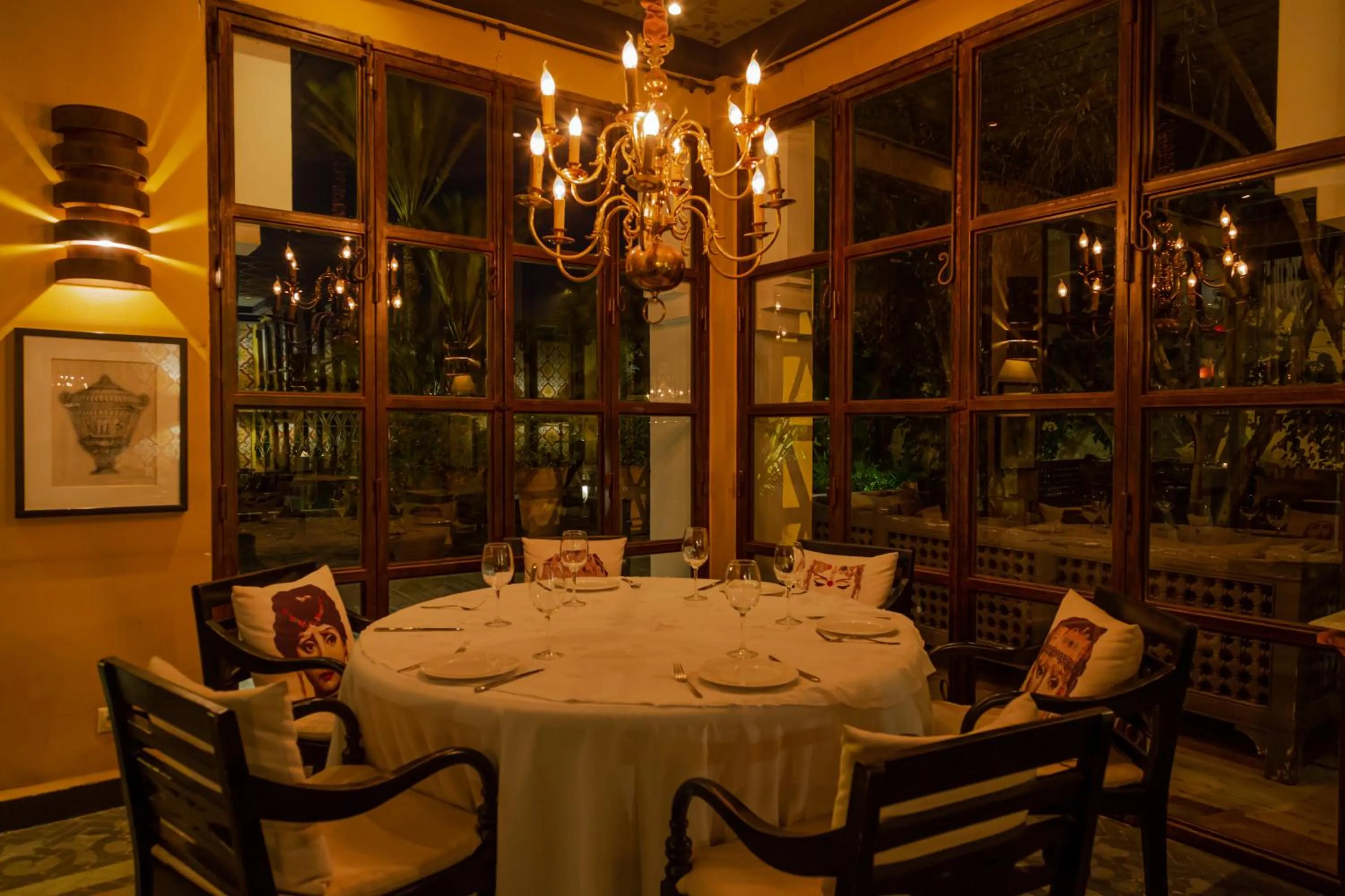 Restaurant/places to eat in Le Riad Villa Blanche