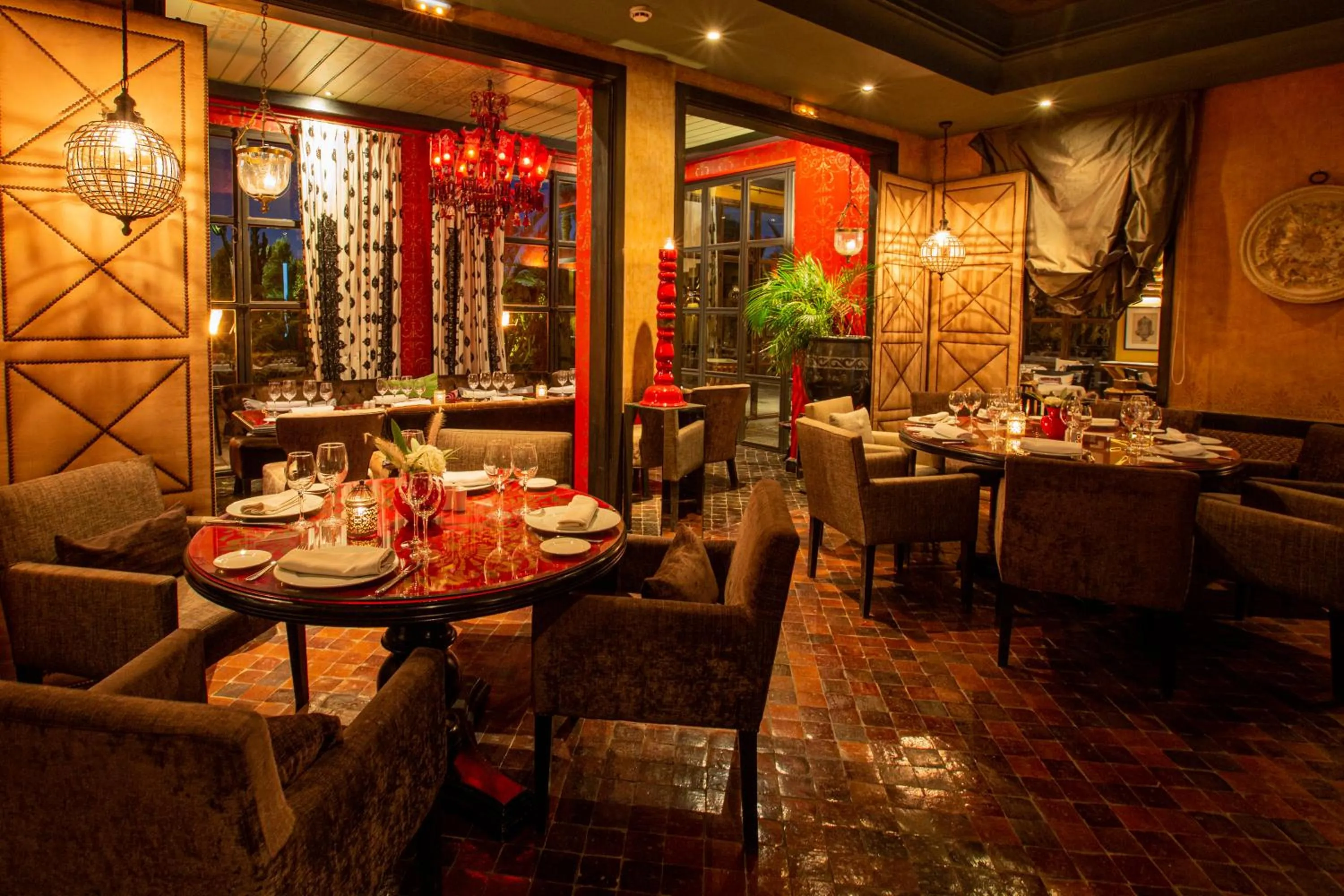 Restaurant/places to eat in Le Riad Villa Blanche
