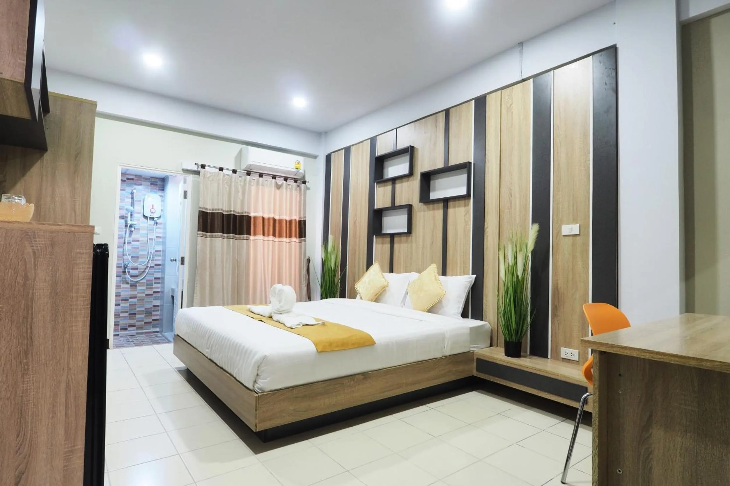 Bedroom, Bed in Supreme Place SHA Plus