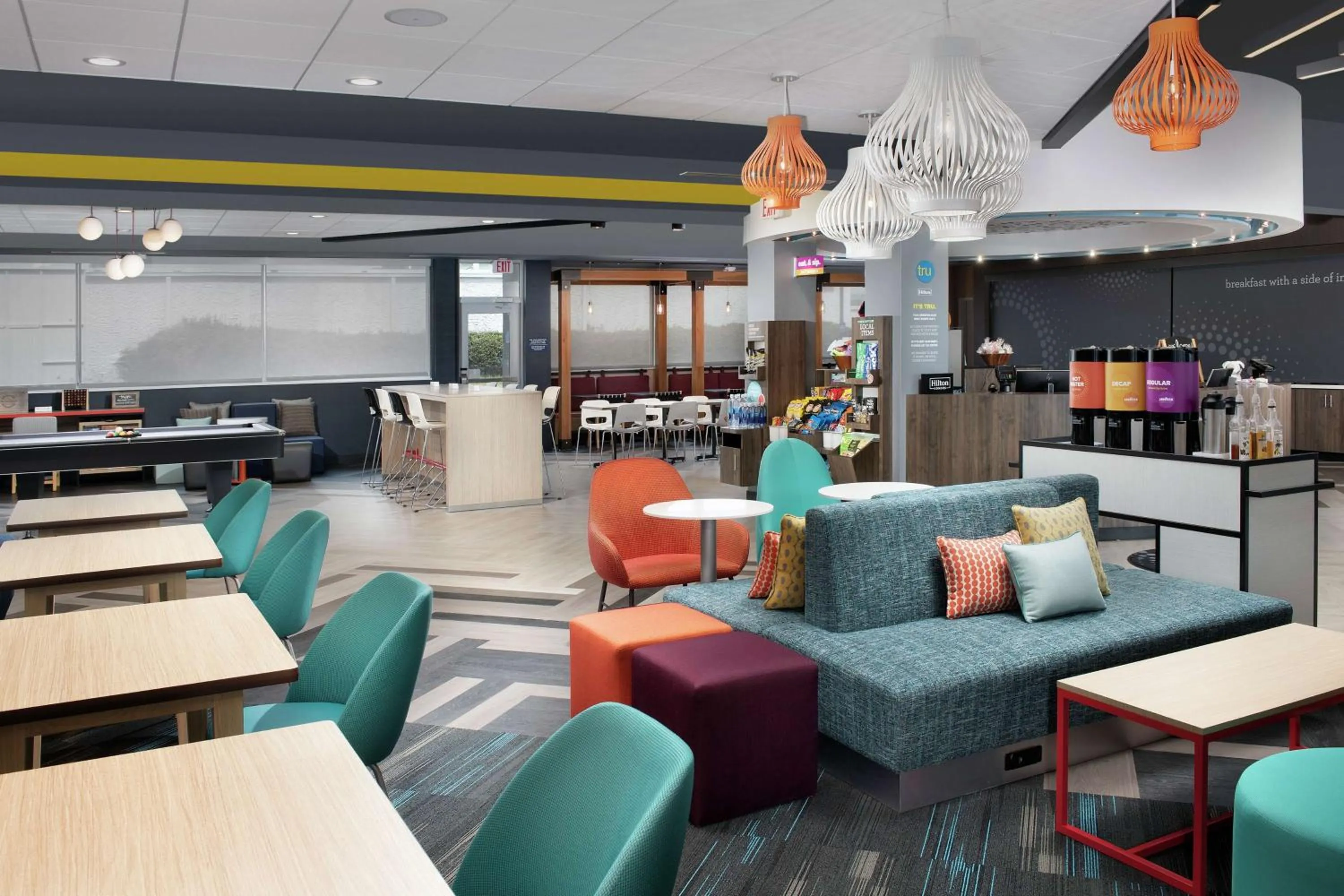 Lobby or reception in Tru By Hilton Louisville East Ky