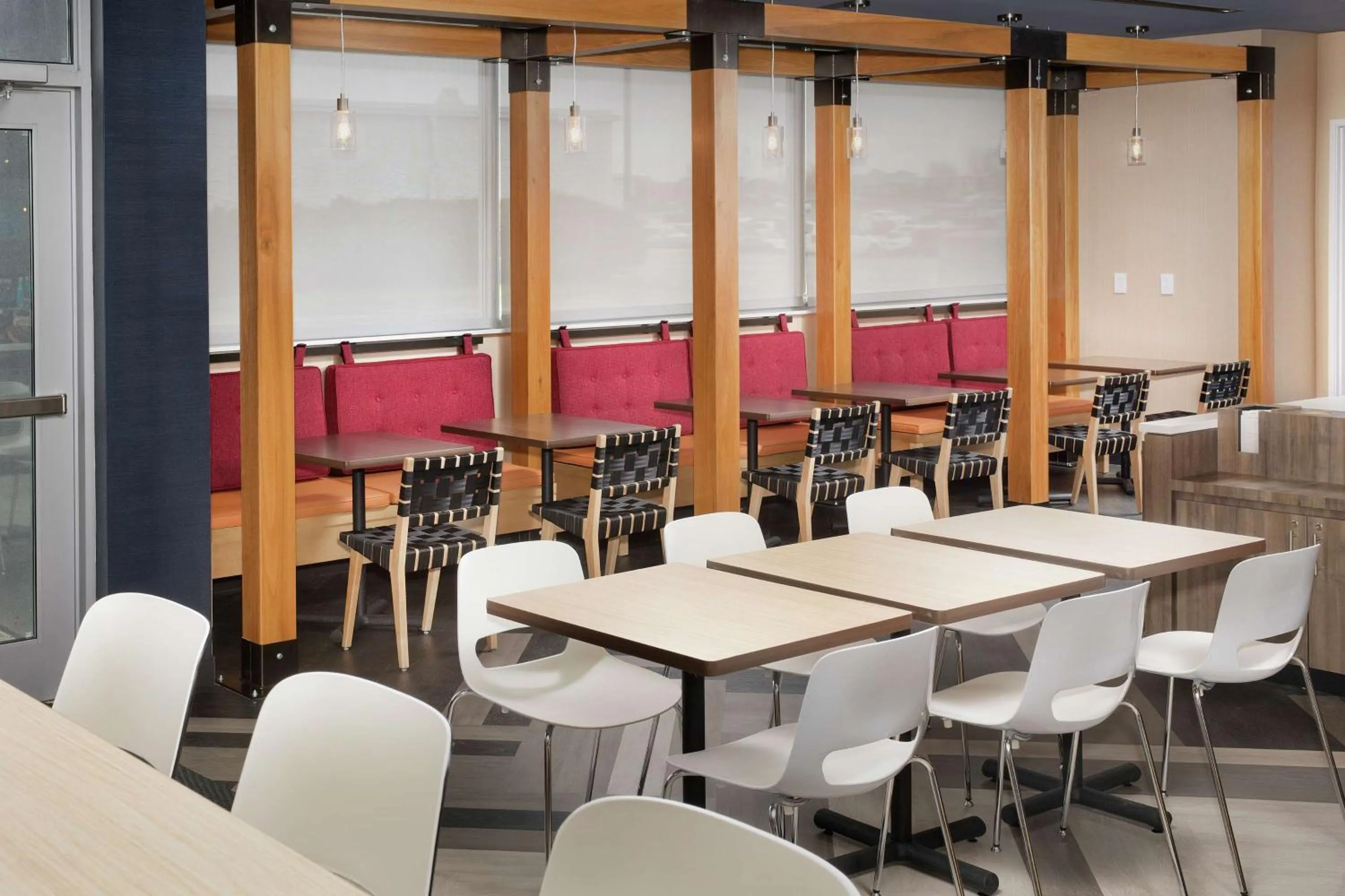 Lobby or reception in Tru By Hilton Louisville East Ky