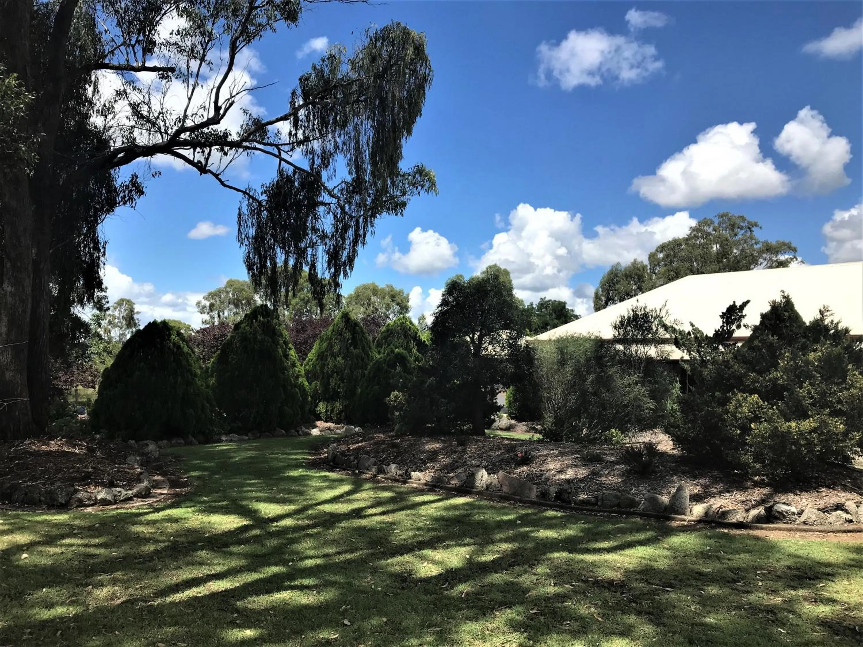 Garden in Crows Nest Motel