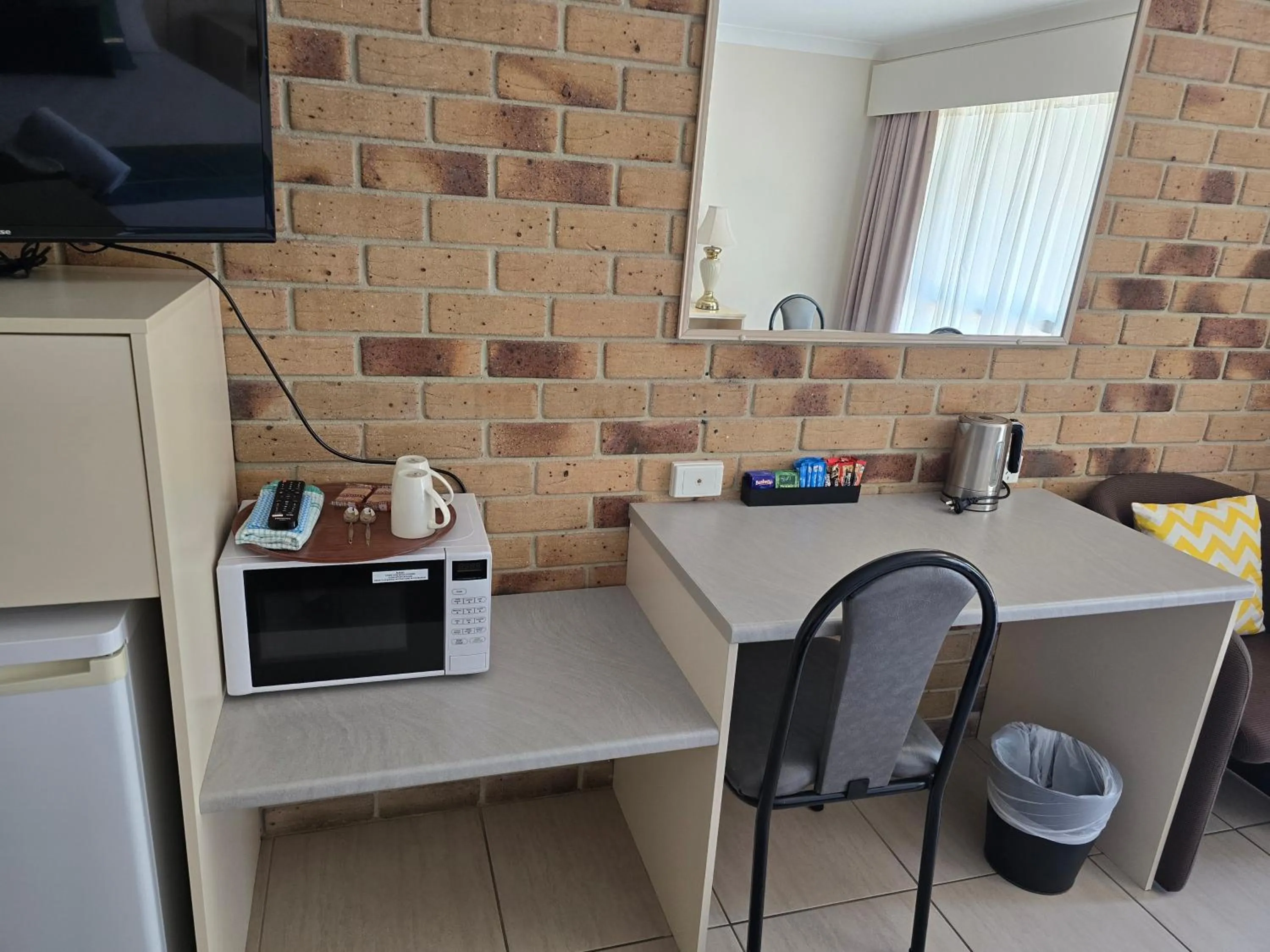 TV and multimedia in Crows Nest Motel