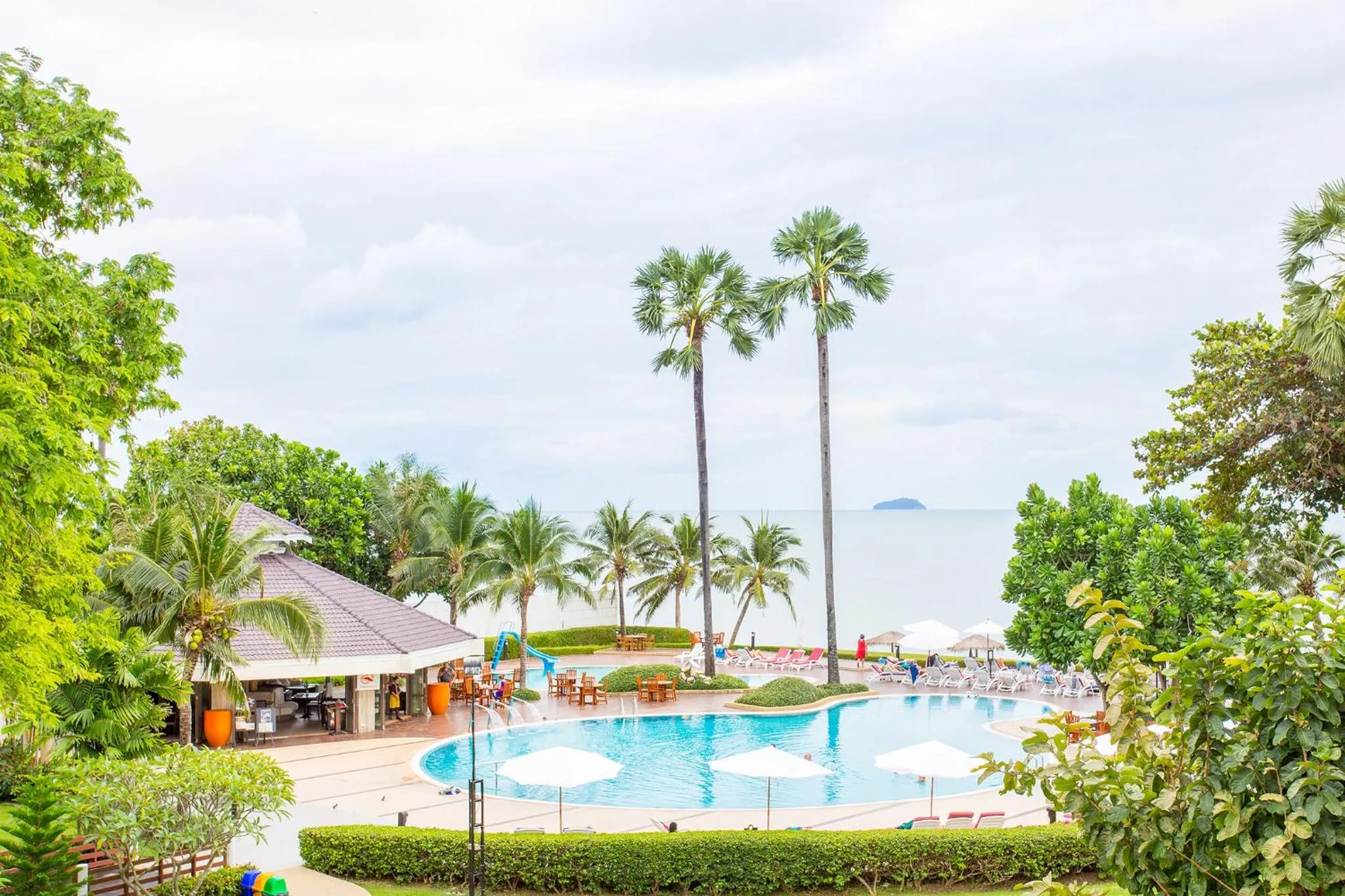 Swimming pool in Novotel Rayong Rim Pae Resort